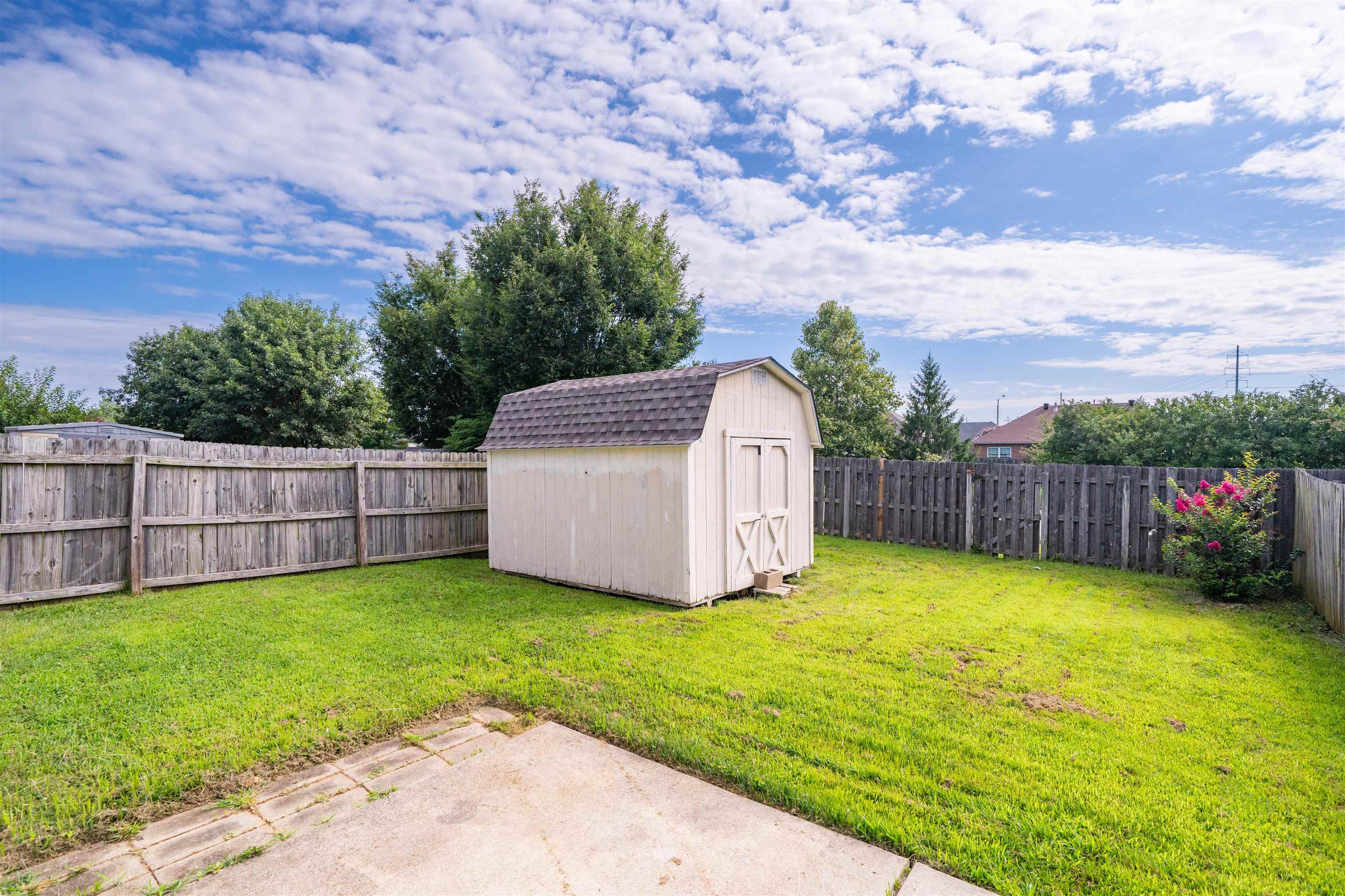 2237 Village Run, Owensboro, Kentucky 42303, 2 Bedrooms Bedrooms, ,2 BathroomsBathrooms,Single Family Residence,For Sale,Village Run,95928