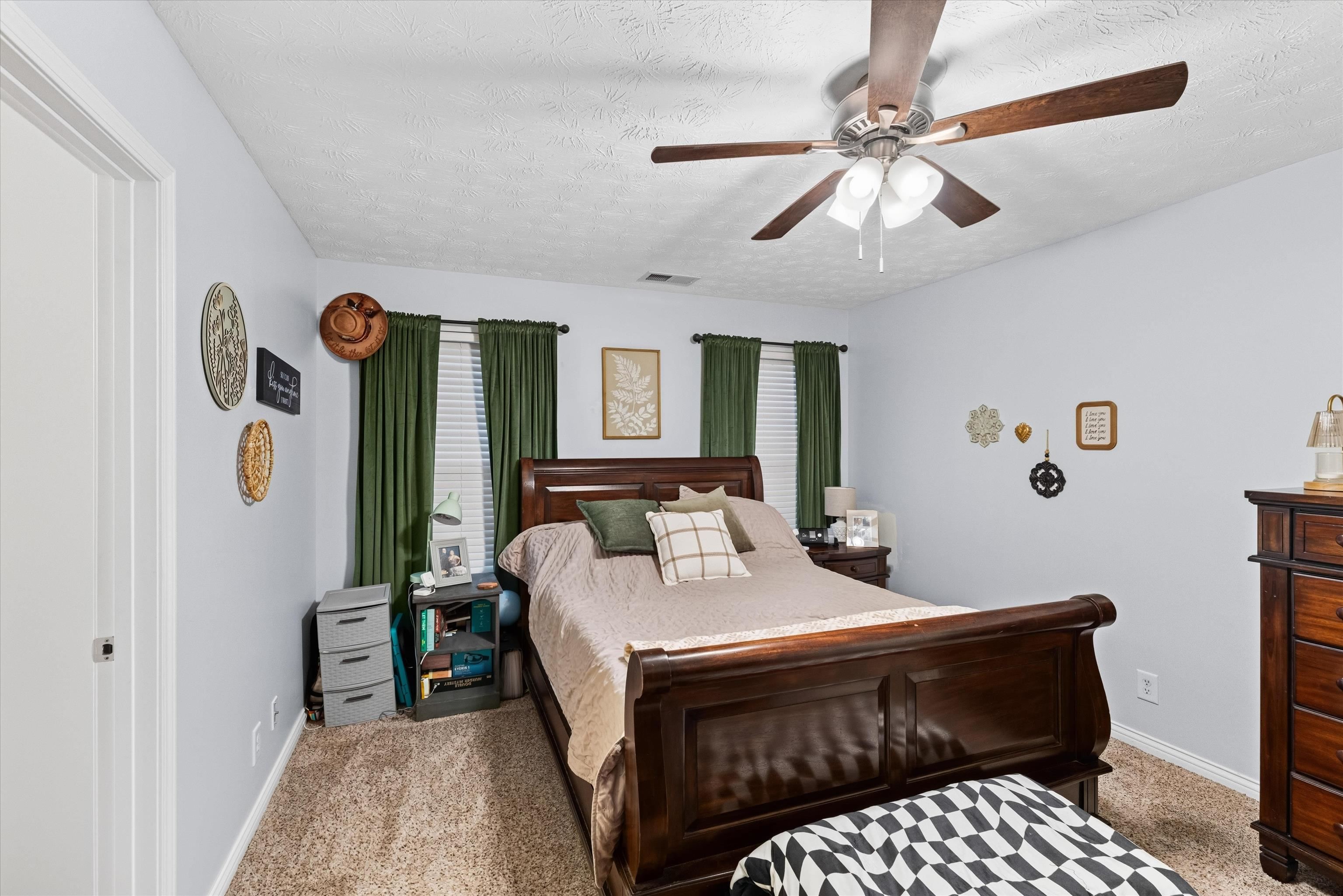 2944 Avenue of The Parks, Owensboro, Kentucky 42303, 3 Bedrooms Bedrooms, ,2 BathroomsBathrooms,Single Family Residence,For Sale,Avenue of The Parks,95936