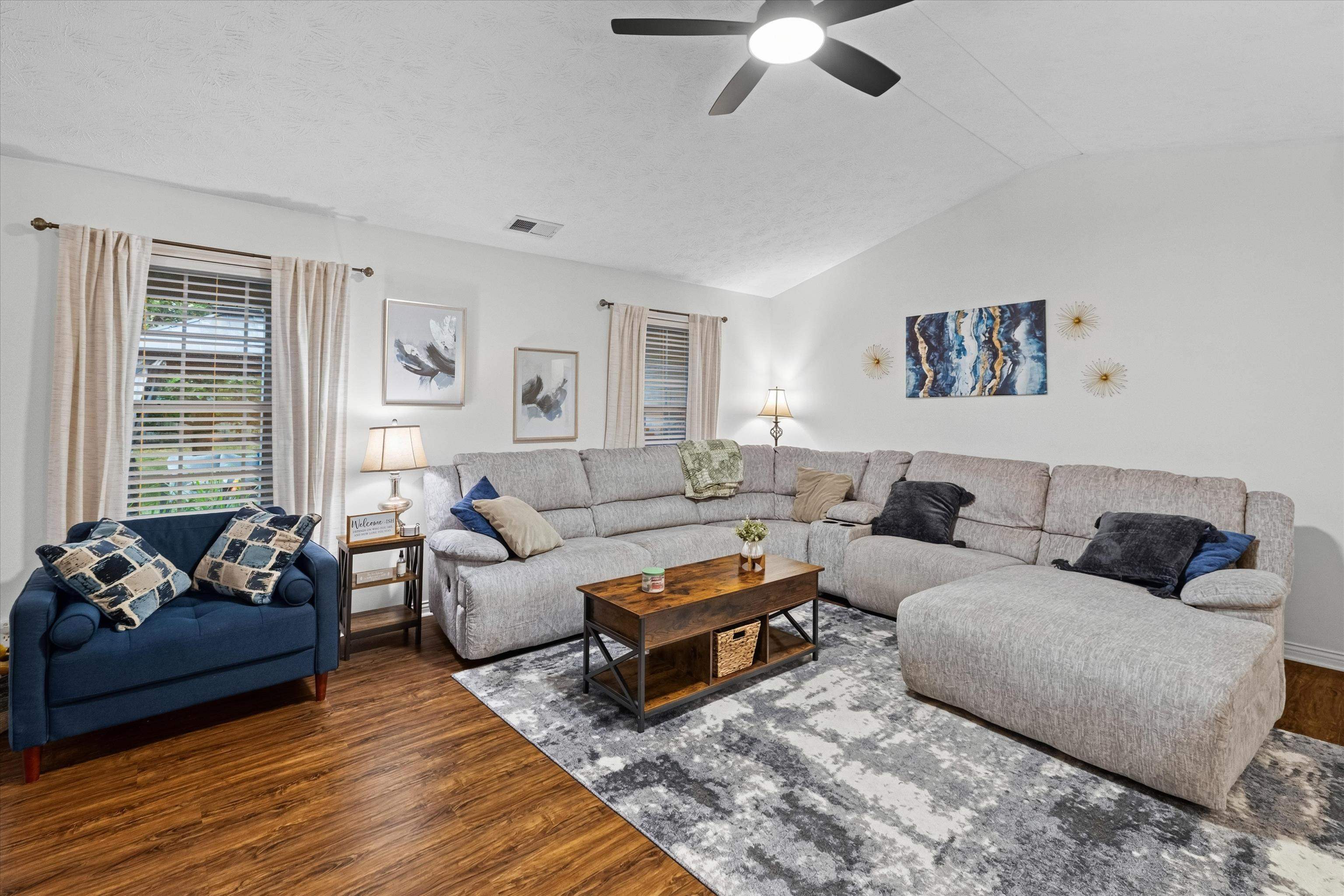 2944 Avenue of The Parks, Owensboro, Kentucky 42303, 3 Bedrooms Bedrooms, ,2 BathroomsBathrooms,Single Family Residence,For Sale,Avenue of The Parks,95936
