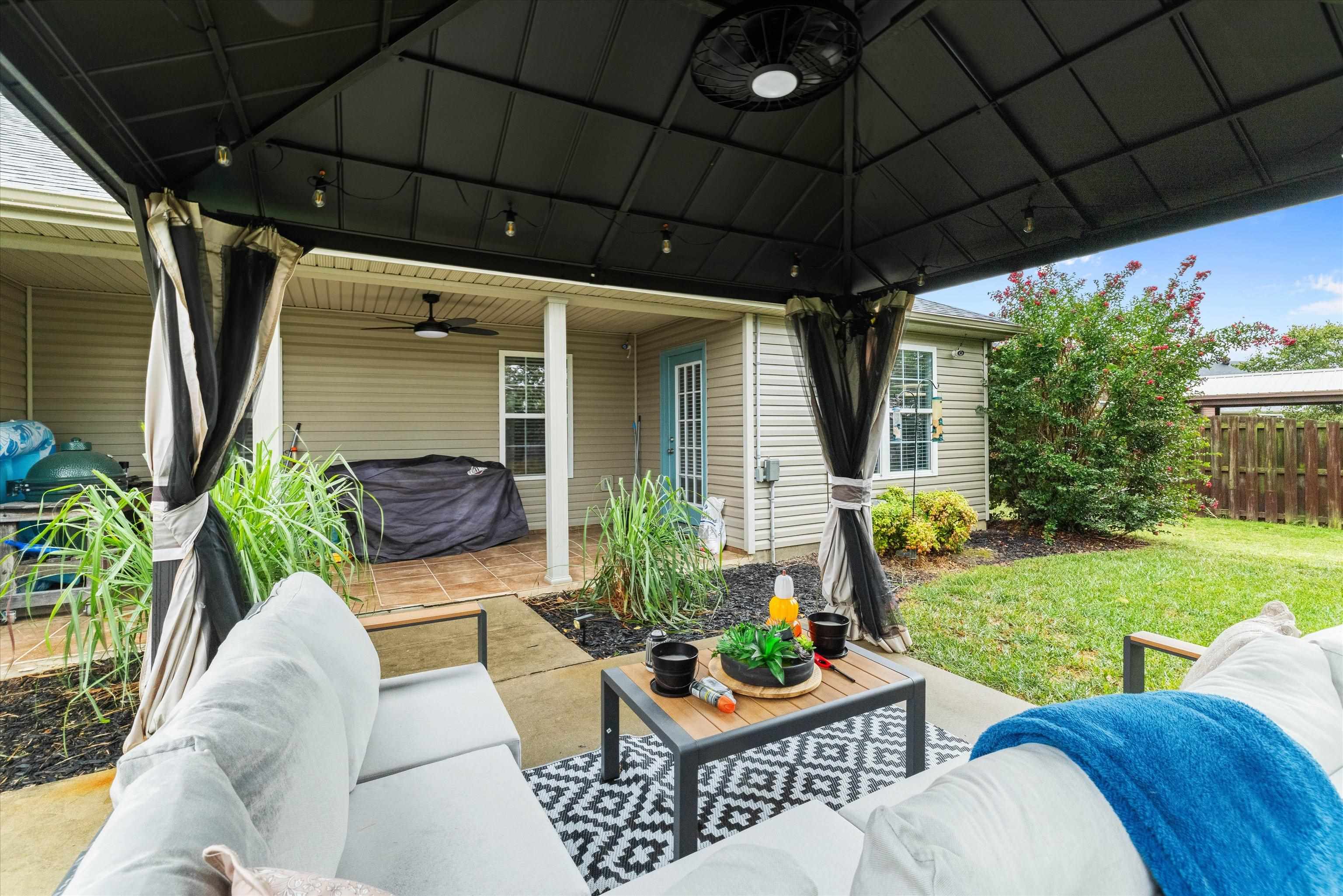 2944 Avenue of The Parks, Owensboro, Kentucky 42303, 3 Bedrooms Bedrooms, ,2 BathroomsBathrooms,Single Family Residence,For Sale,Avenue of The Parks,95936