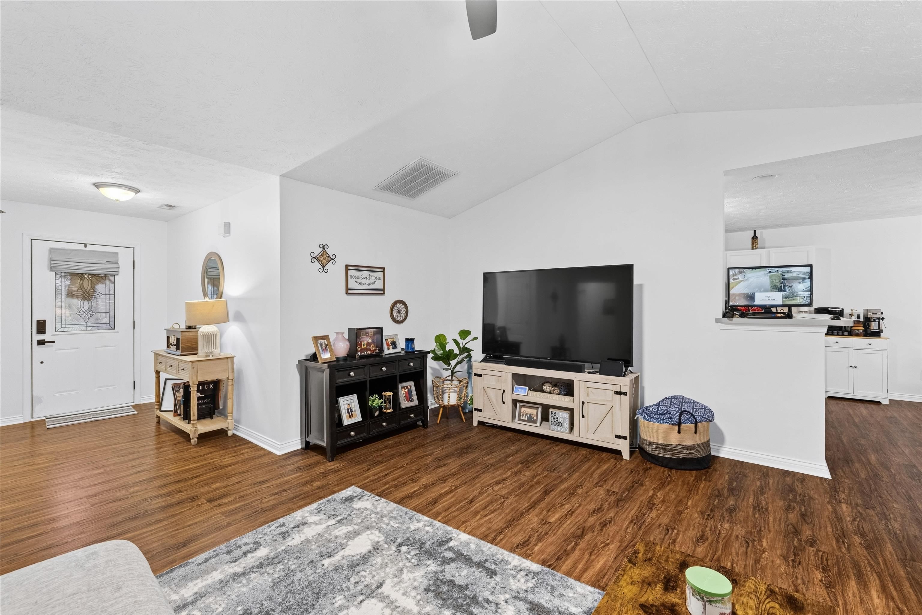 2944 Avenue of The Parks, Owensboro, Kentucky 42303, 3 Bedrooms Bedrooms, ,2 BathroomsBathrooms,Single Family Residence,For Sale,Avenue of The Parks,95936