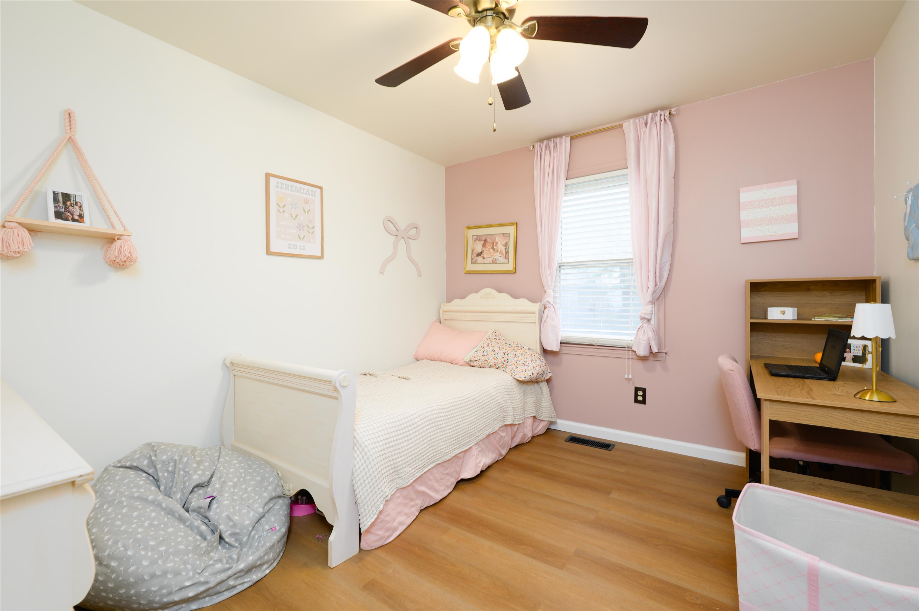 3962 Tanglewood Drive, Hopkinsville, Kentucky 42240, 4 Bedrooms Bedrooms, ,2 BathroomsBathrooms,Single Family Residence,For Sale,Tanglewood Drive,96040