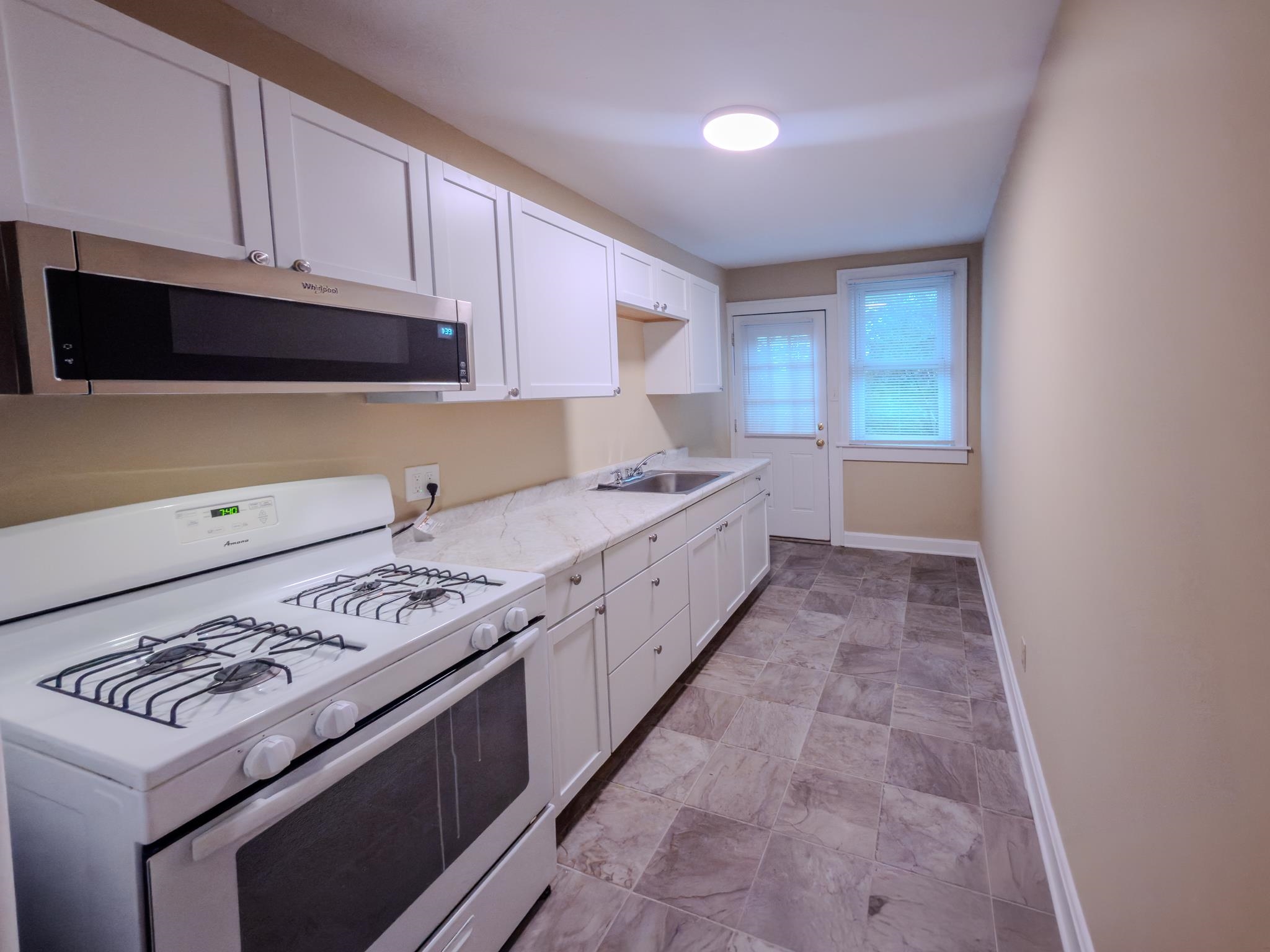 800 Daviess St, Owensboro, Kentucky 42303, ,Multi-unit,For Sale,Daviess St,96051