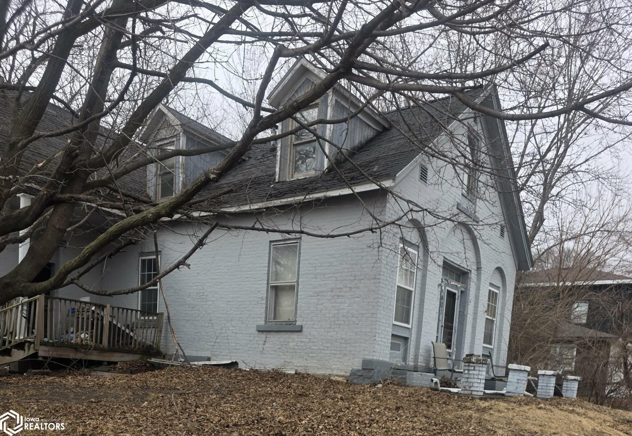 401 N White Street, Mount Pleasant, Iowa image 1