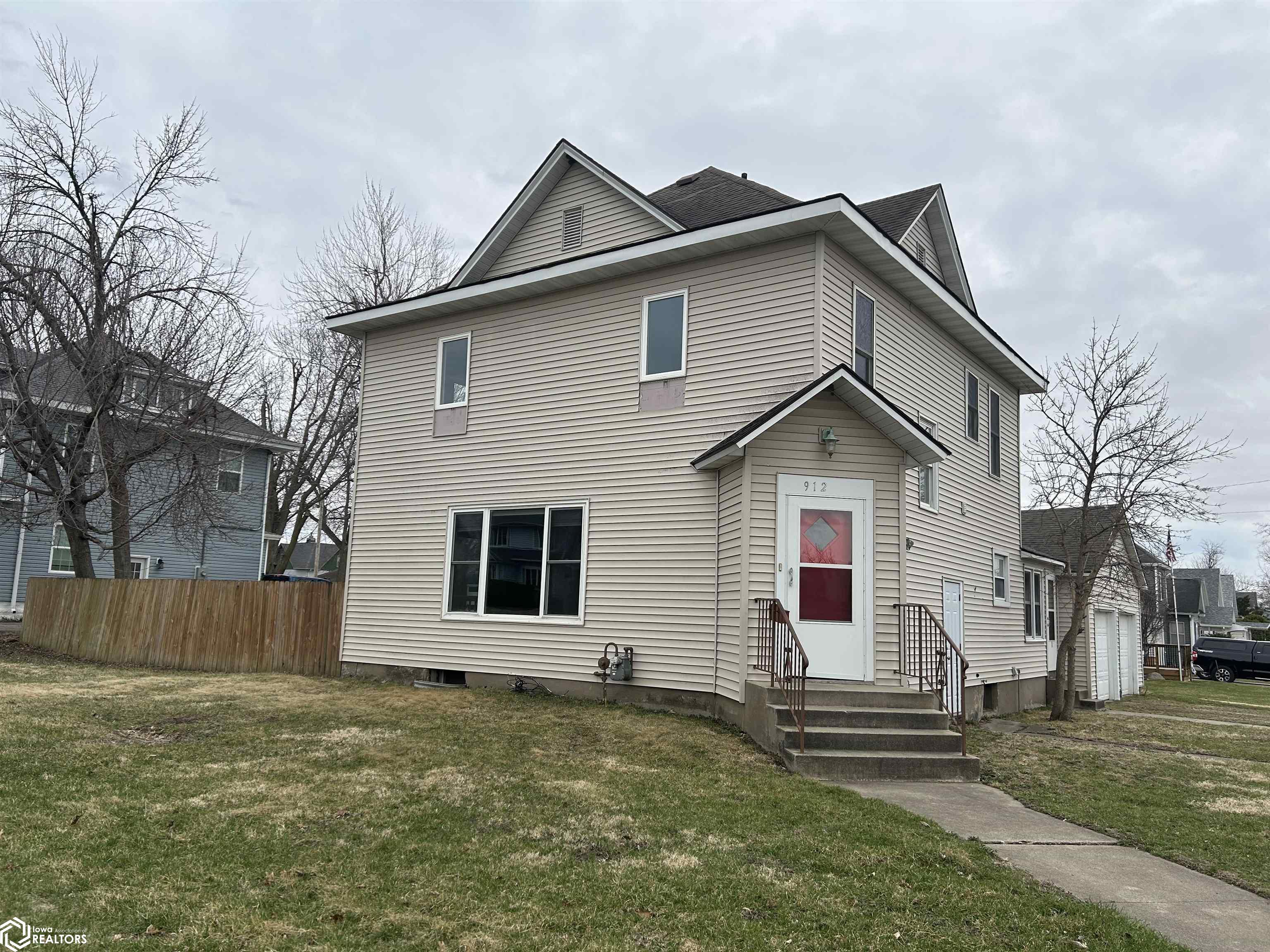 912 W Church Street, Marshalltown, Iowa image 1