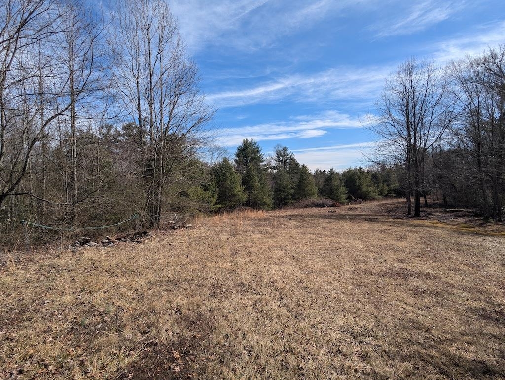 Ready-to-build 2.88± acre tract in Patrick County, VA, located just off the Blue Ridge Parkway. Situated at the end of Continental Dr in a quiet cul-de-sac setting, this property offers a nice mix of open ground and wooded area—ideal for a full-time home, weekend place, or mountain getaway. Enjoy the peace and privacy of a dead-end location with frontage on a state-maintained road, while still being a convenient drive to Hillsville and Meadows of Dan.