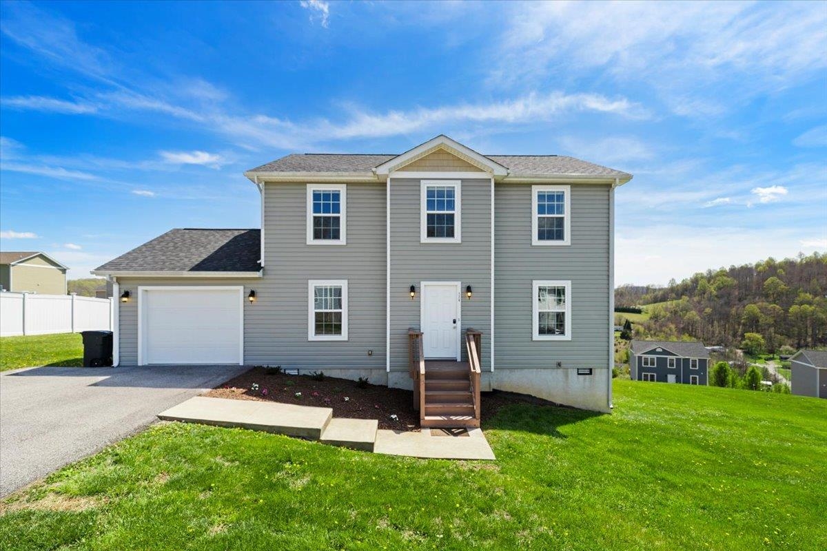 Located in The Cedars community in Pembroke, this well-kept 3-bedroom, 2.5-bath home offers comfortable living with scenic mountain surroundings. The main level features an open living, dining, and kitchen layout that makes everyday living and entertaining easy, while all bedrooms are located upstairs for added privacy. Step outside and enjoy peaceful views of the New River Valley from the deck or front porch.