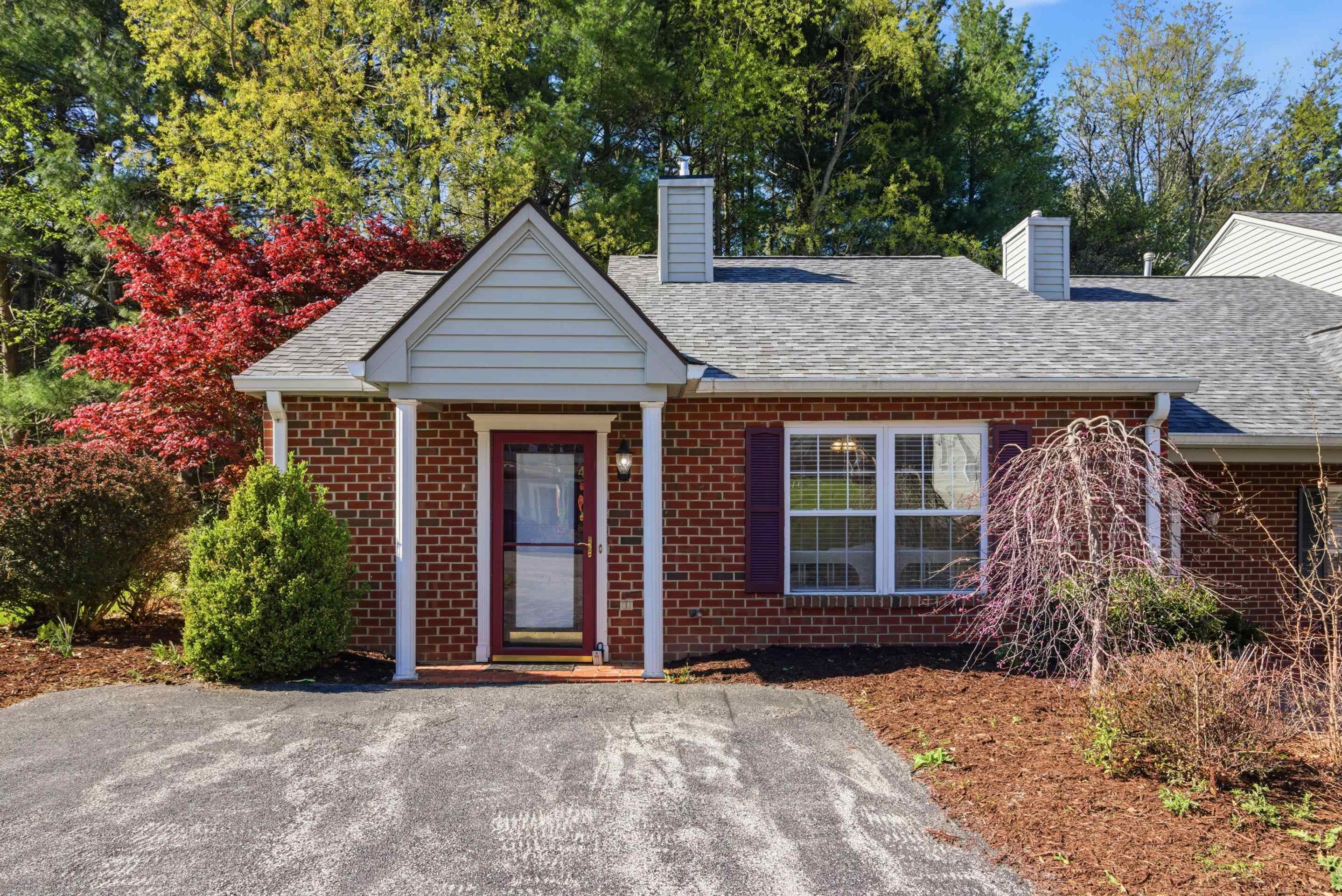 Enjoy the best of both worlds with this 2-bedroom, 2-bathroom townhome in the popular Oak Tree community right in the heart of Christiansburg. Convenient to Virginia Tech, shops and walking trails.  Inside, the living room has a cathedral ceiling that makes the space feel big and open. Skylight and end unit windows allow for extra natural light. Step outside to your own patio oasis, perfect for relaxing with your morning coffee.