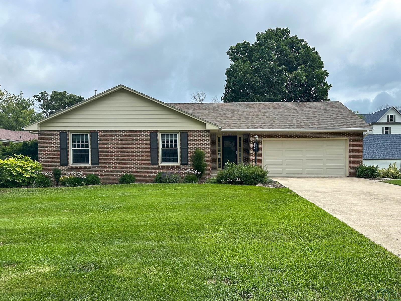 206 8TH ST NW, Pocahontas, IA 50574 