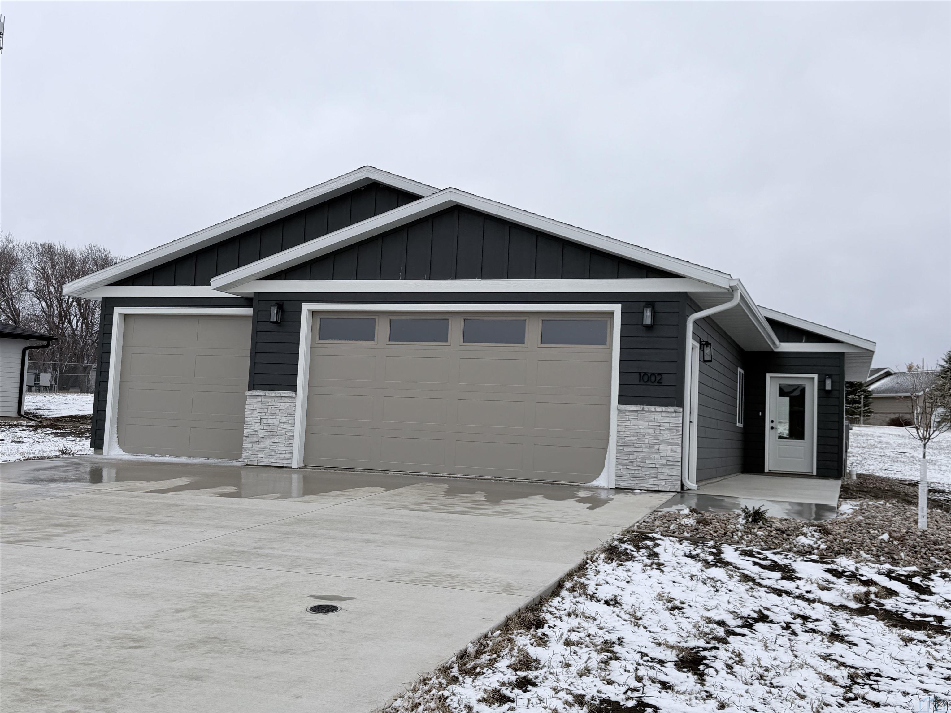 1002 6th Ave S, Rock Rapids, IA 51246 