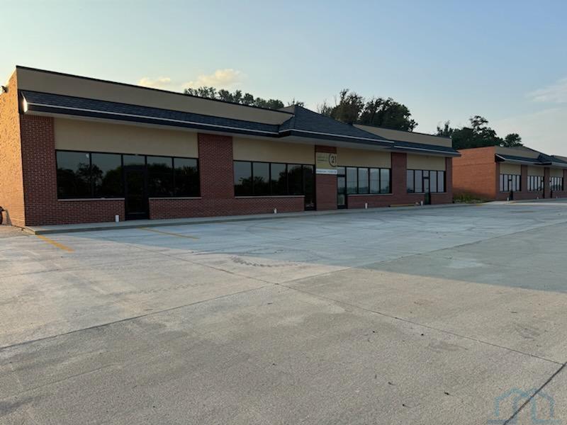 2811-25 Floyd Blvd., Sioux City, IA 51108 