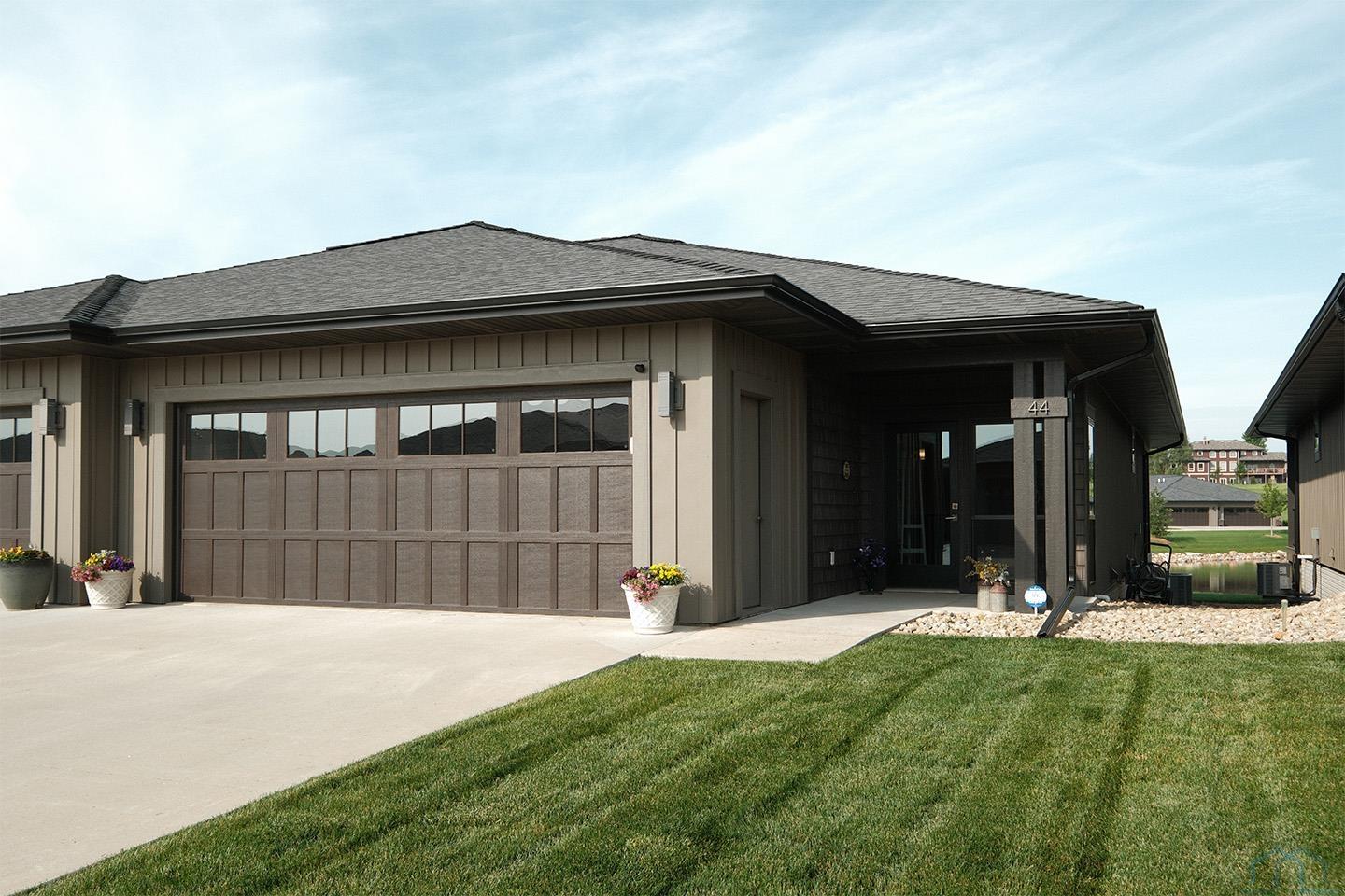 1351 13th Ave SE, Unit #44						  						 , Sioux Center						 , IA						  51250						  