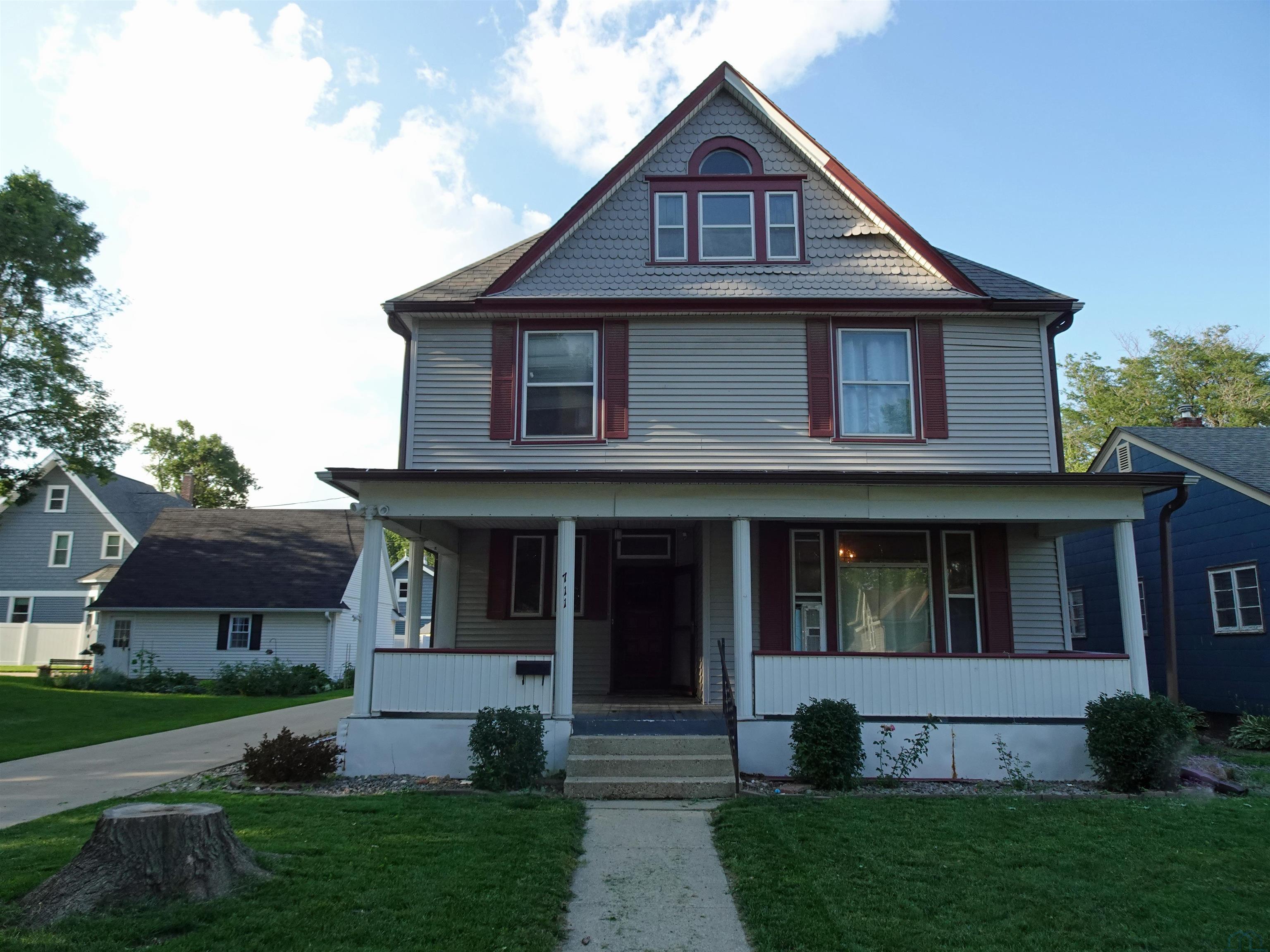 711 7th Street, Sheldon, IA 51201 