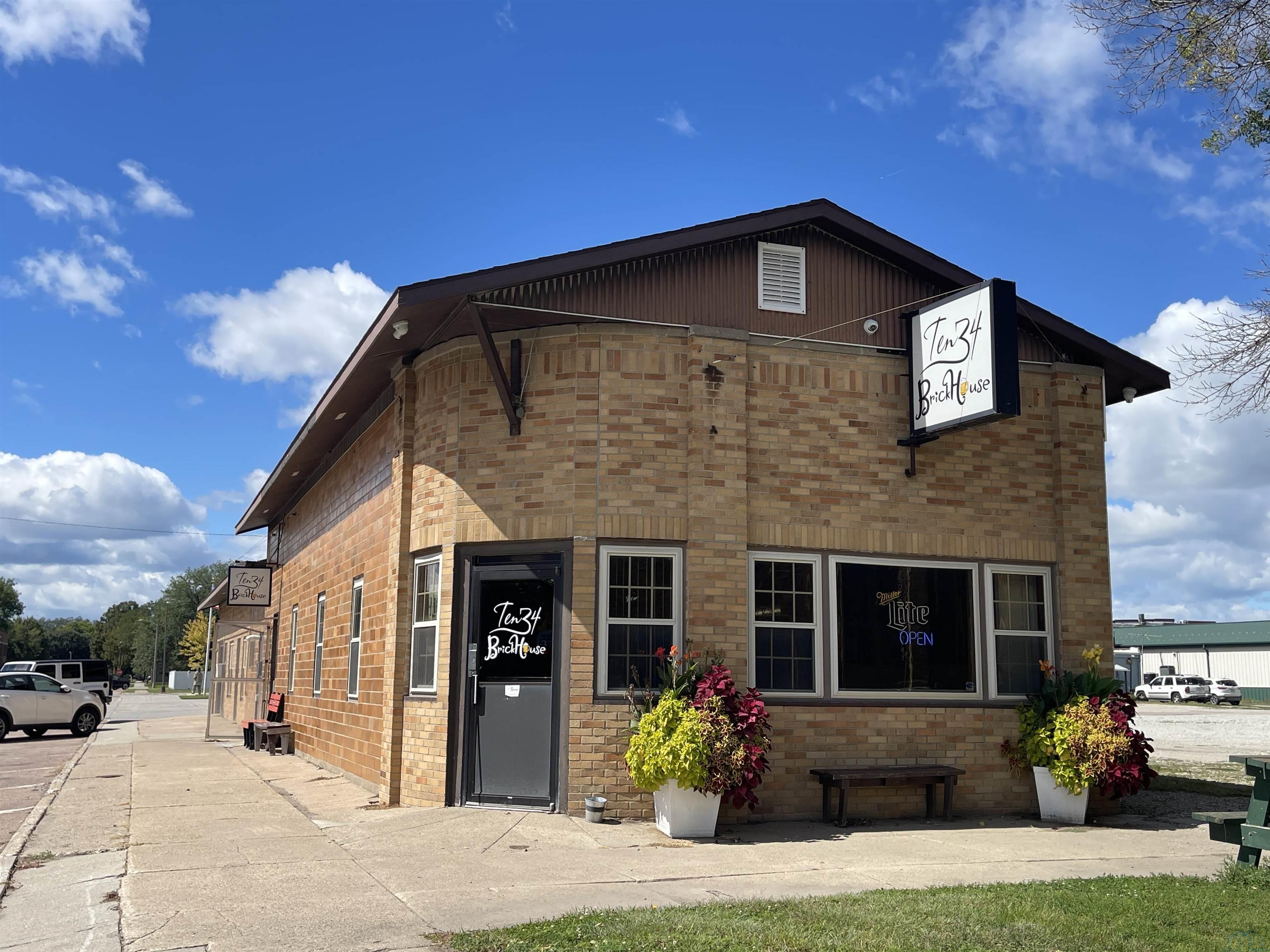 1034 8th Street, Onawa, IA 51040 