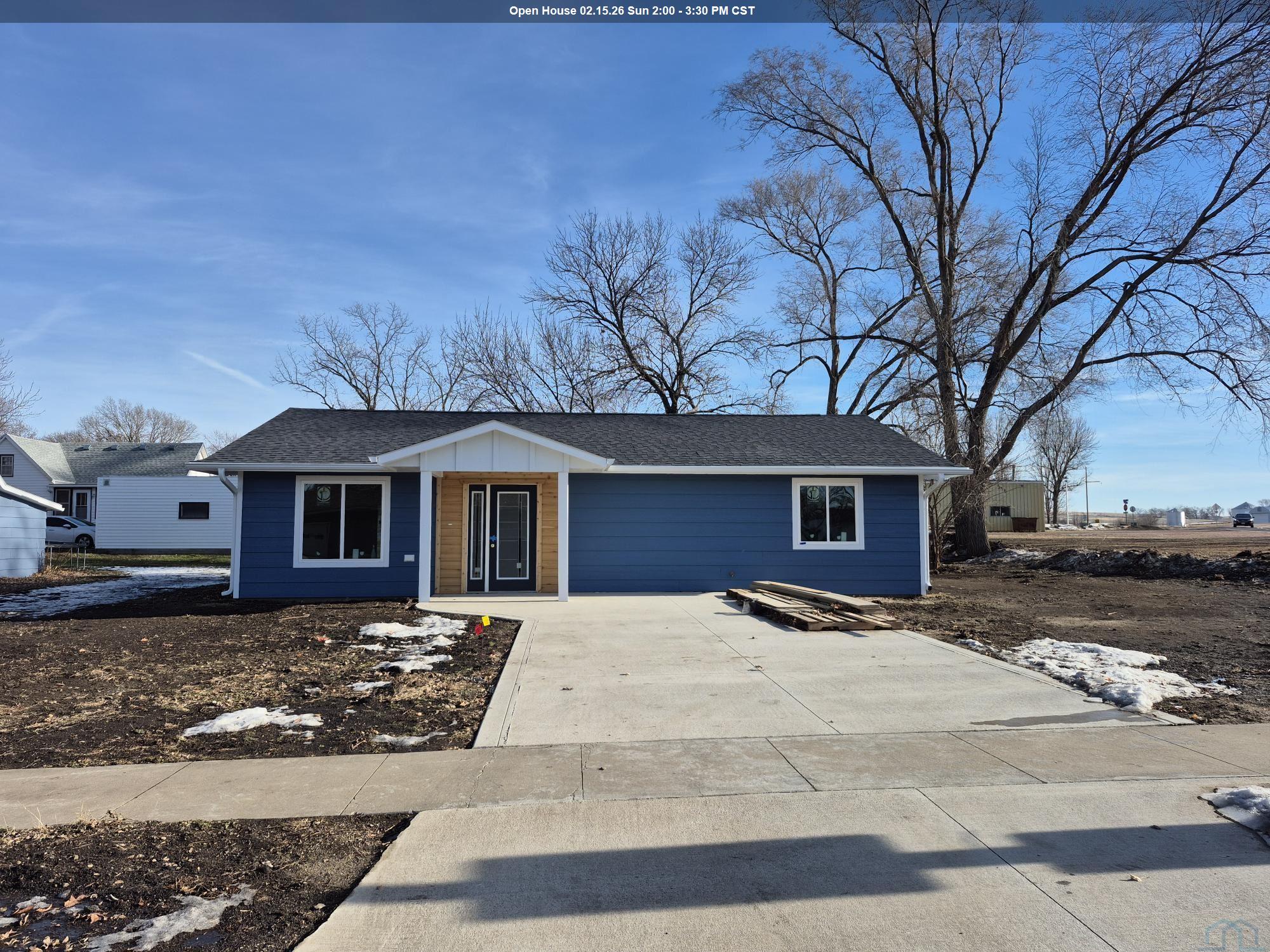 640 4th St S, Akron, IA 51001 