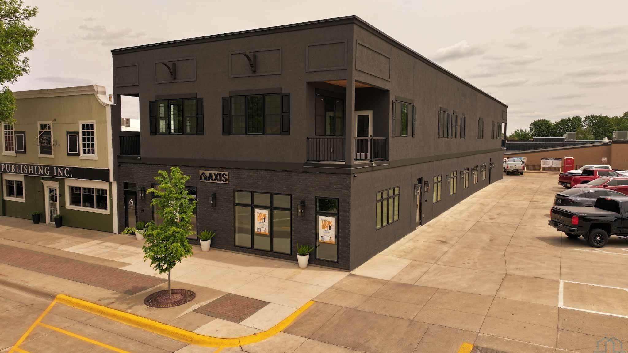 117 Central Ave SE #204, Orange City, IA 51041 