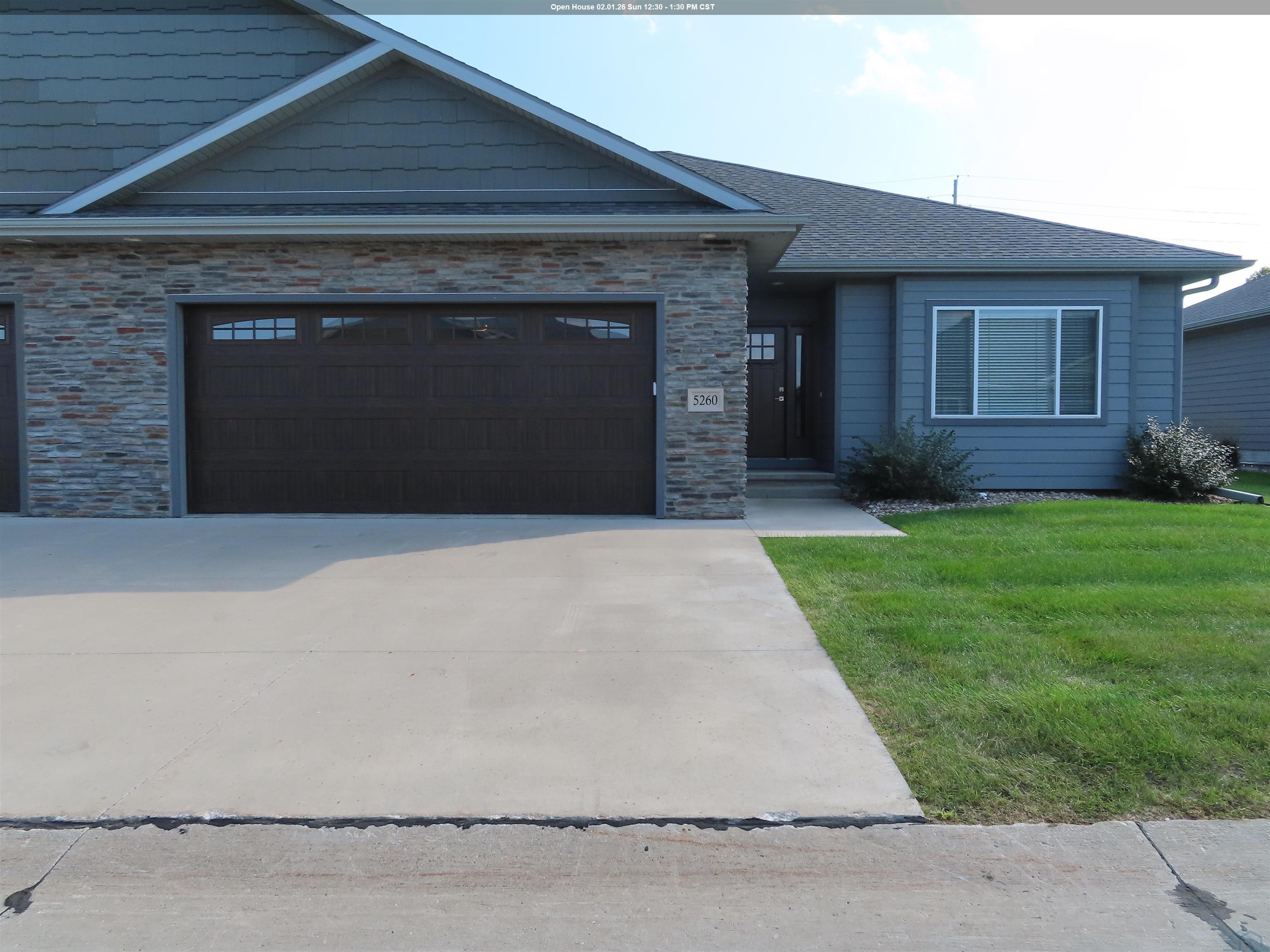 5260 Overlook Lane, Sioux City, IA 51106 