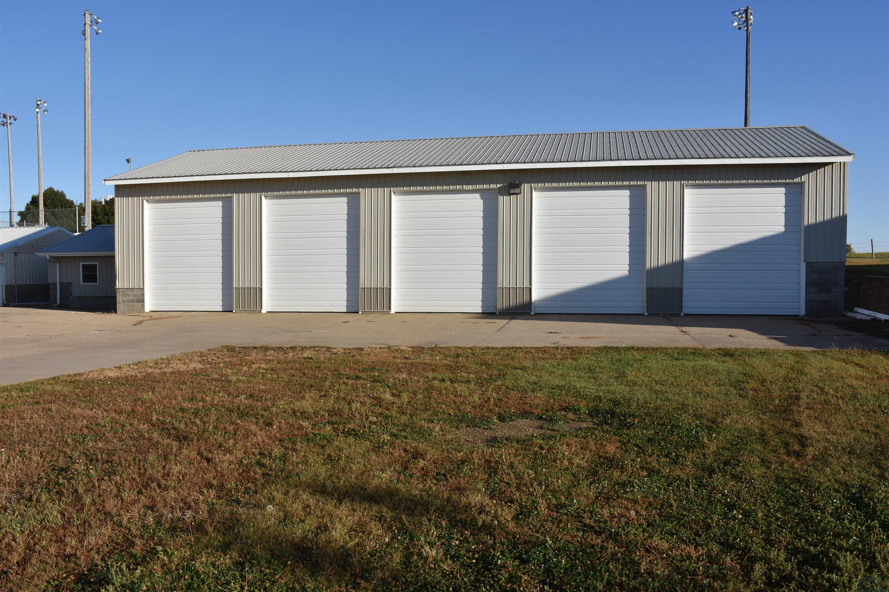 743 FRONTAGE RD E, Moville, IA 51039 