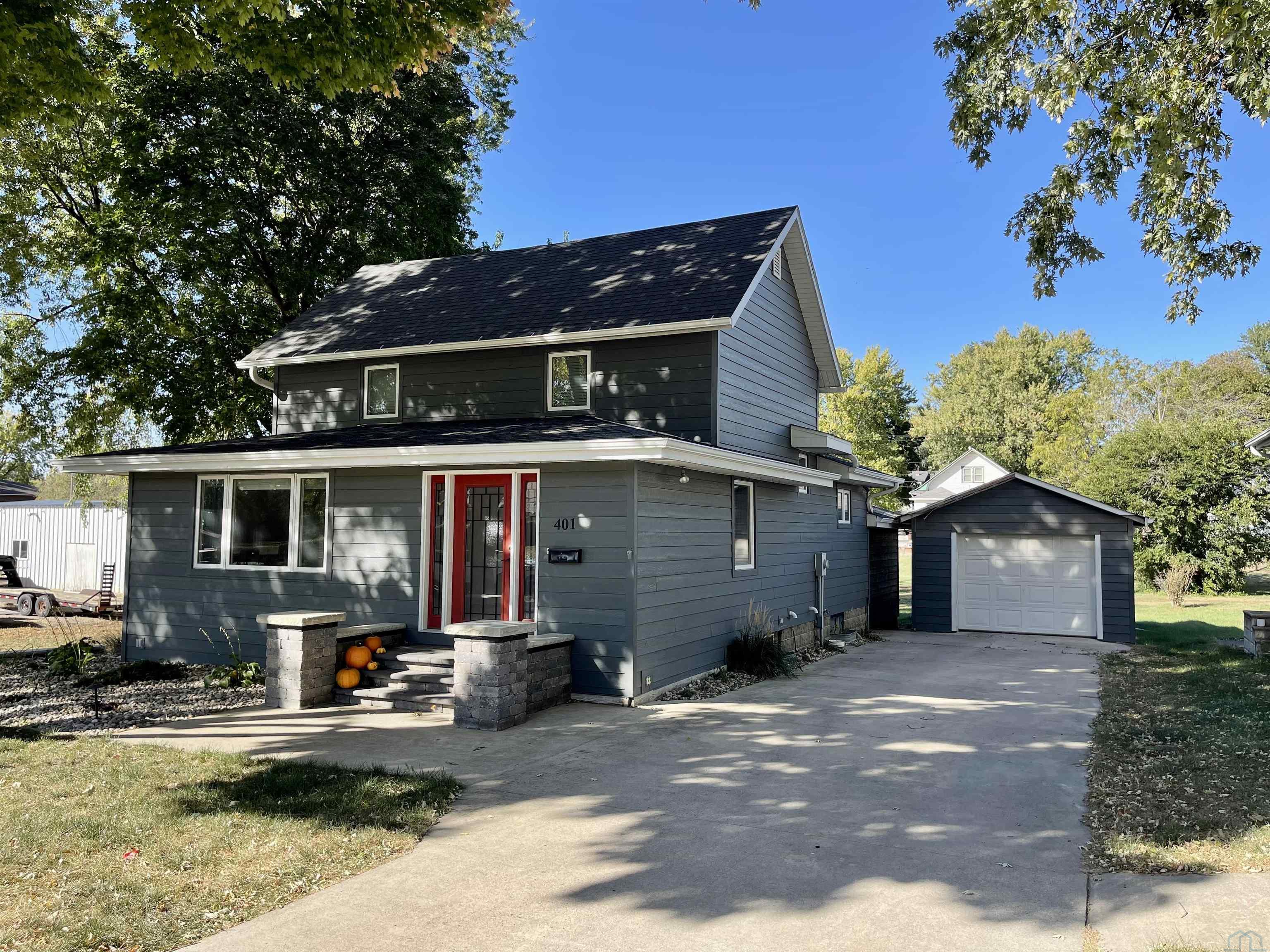401 4th W, Alta, IA 51002 