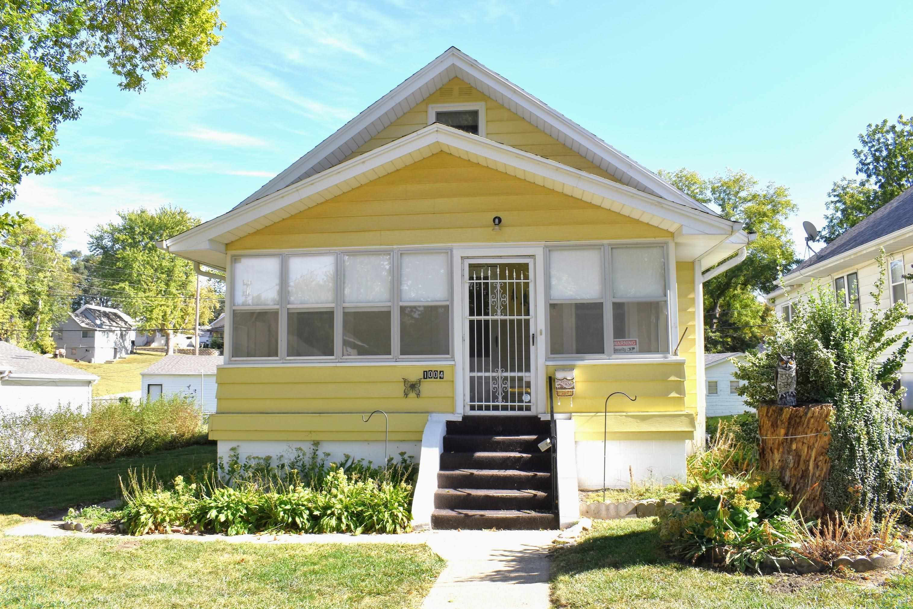 1004 Helen St S, Sioux City, IA 51106 