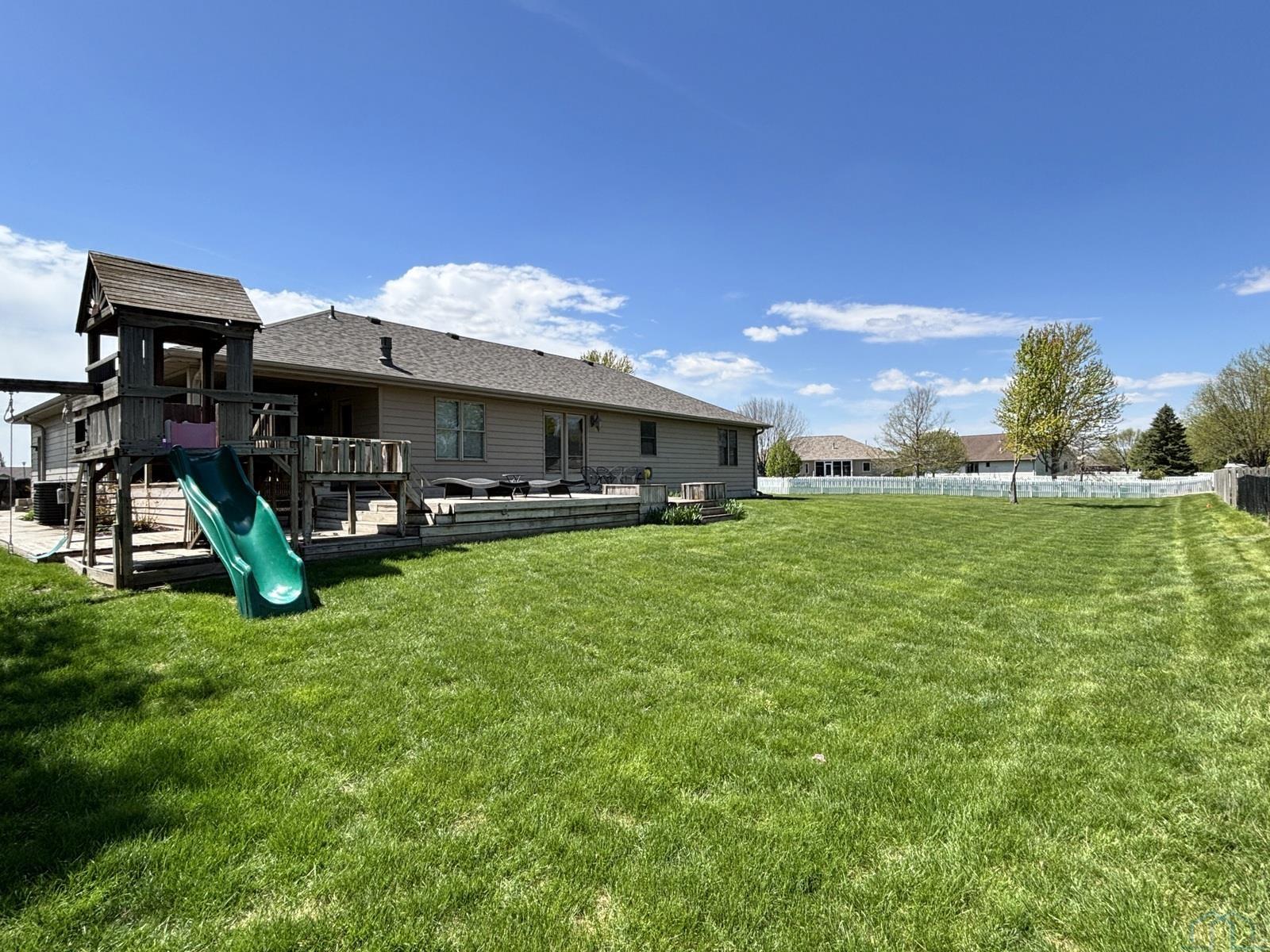 MLS #830674