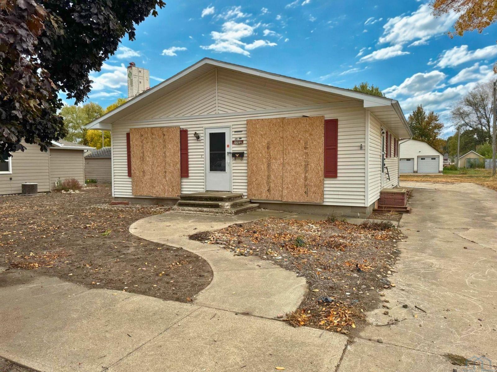 1322 15th St, Rock Valley, IA 51247 