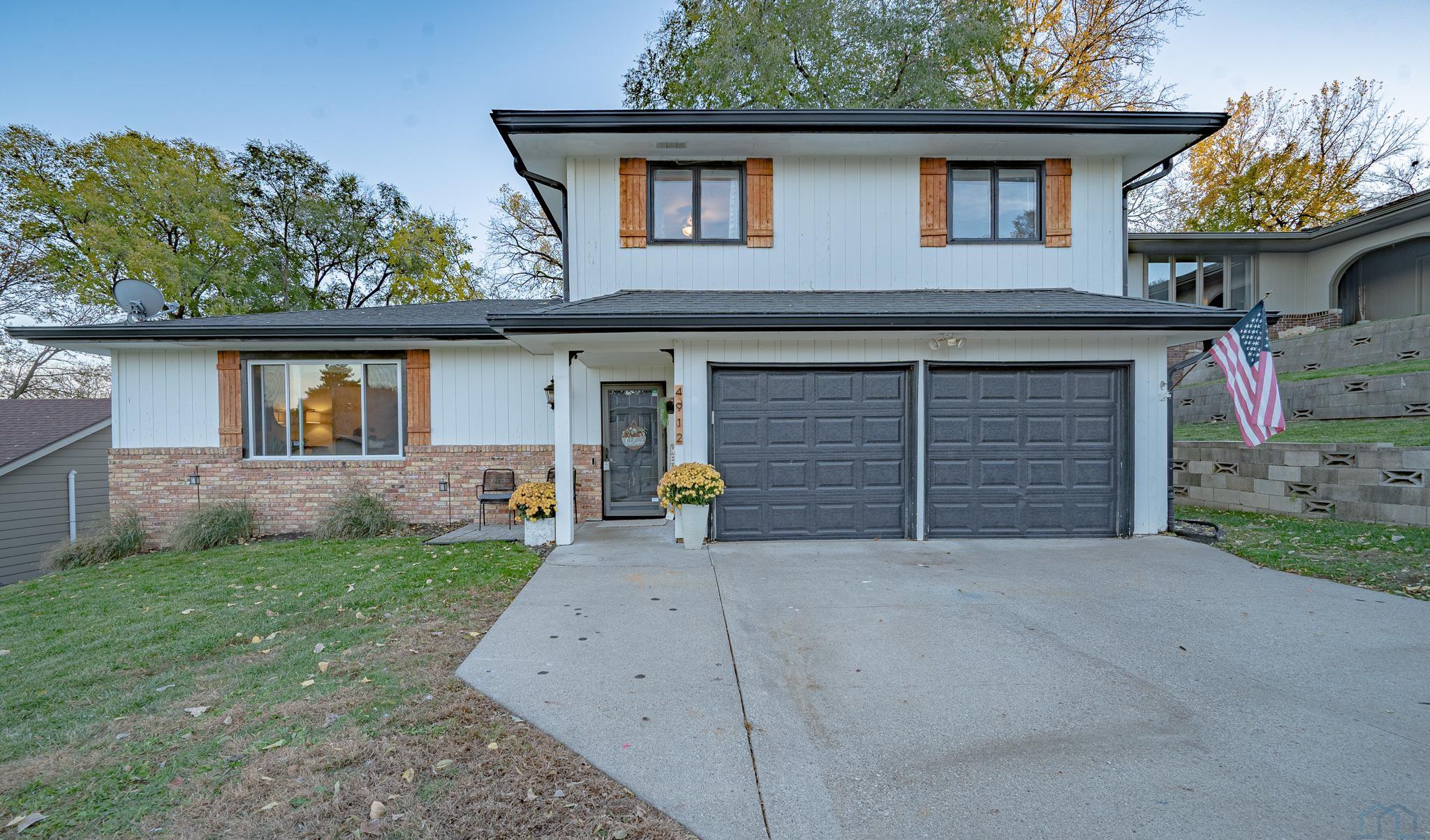 4912 Evergreen LN, Sioux City, IA 51106 