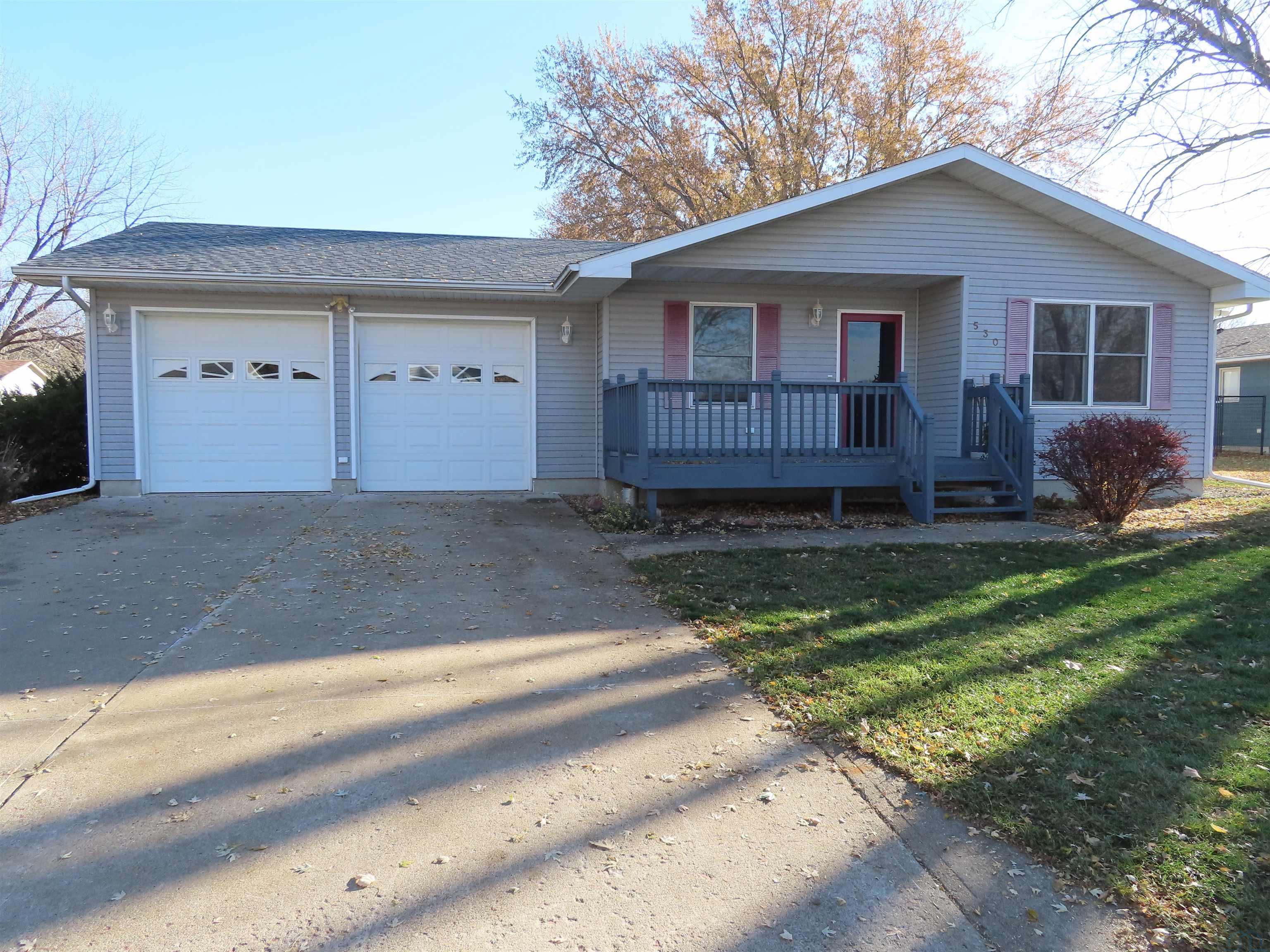 530 5th S, Akron, IA 51001 