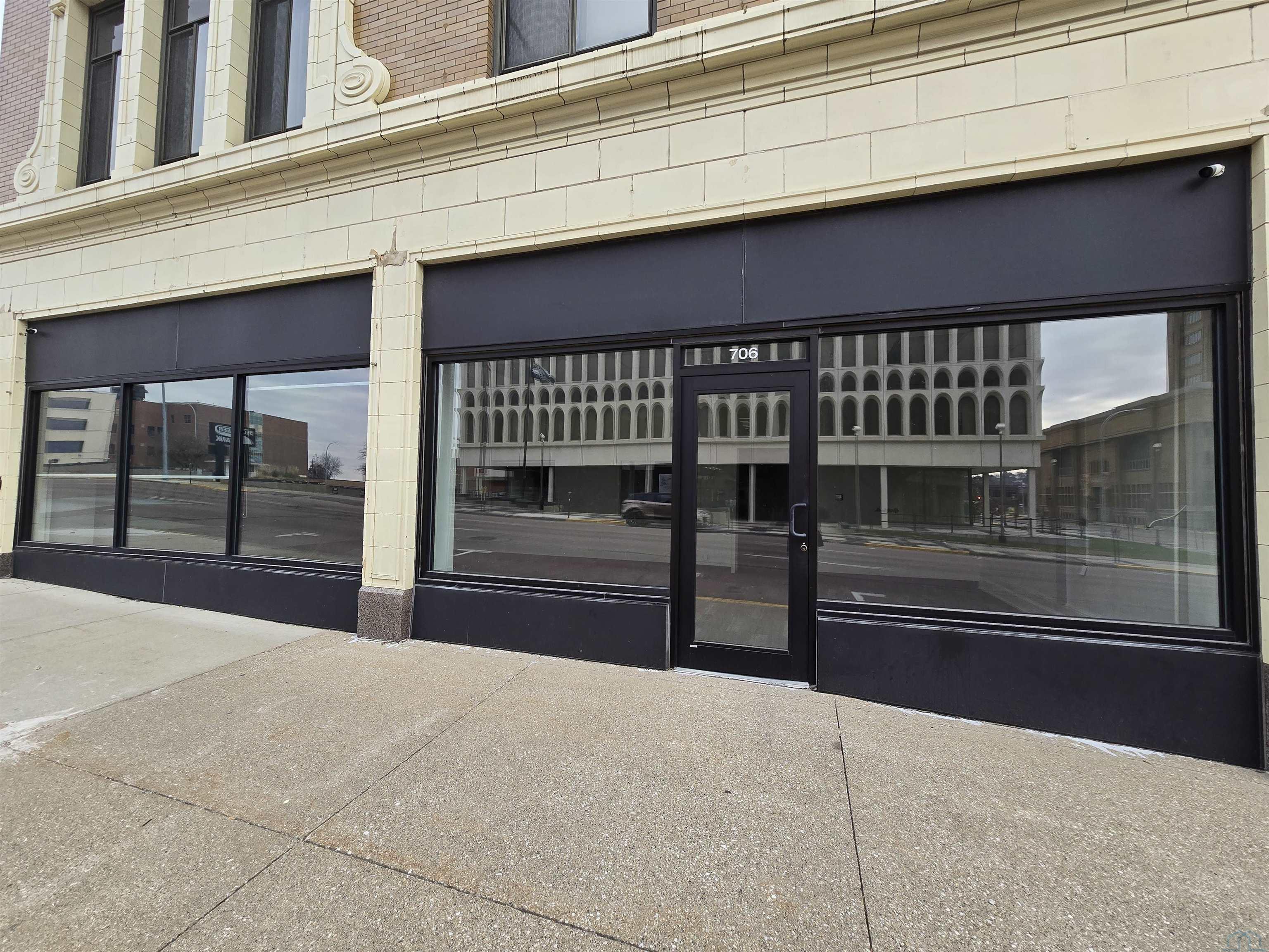 706 Pierce Street, Sioux City, IA 51101- 