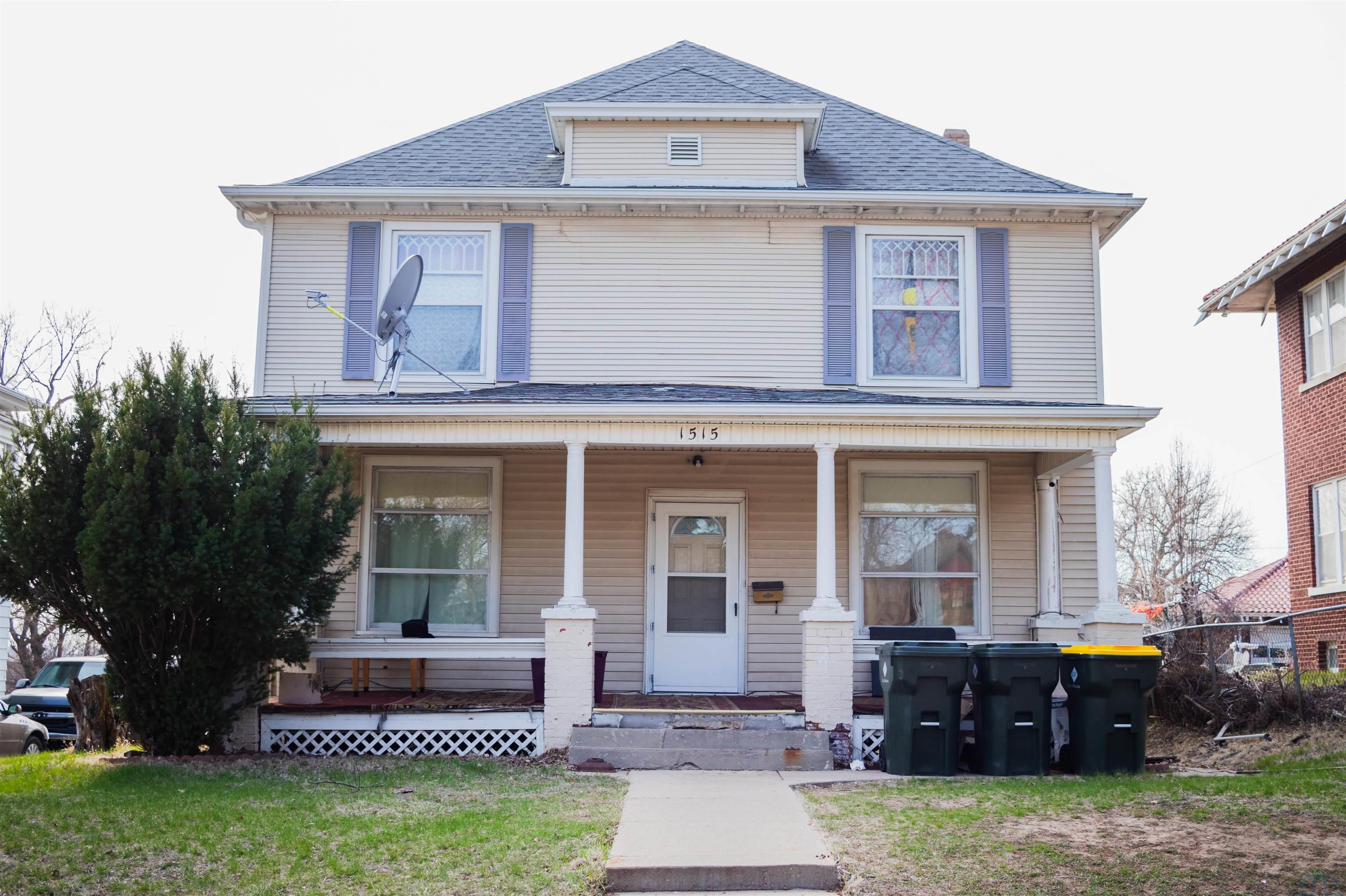 1515 Summit St, Sioux City, IA 51103 