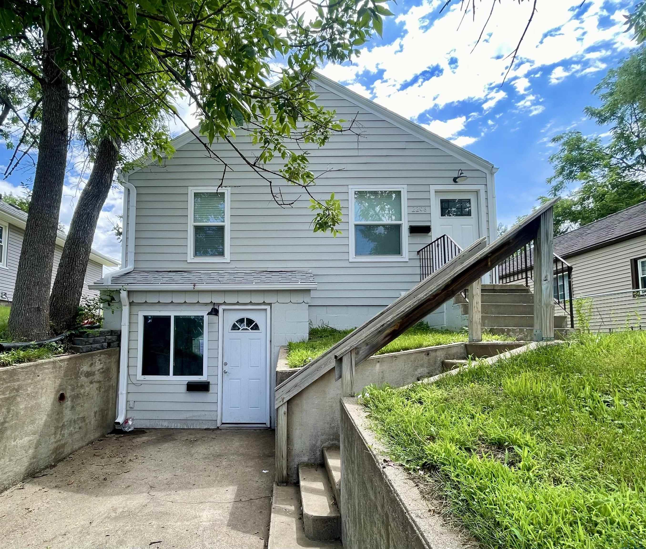 2206 LAKEPORT ST S, Sioux City, IA 51106 