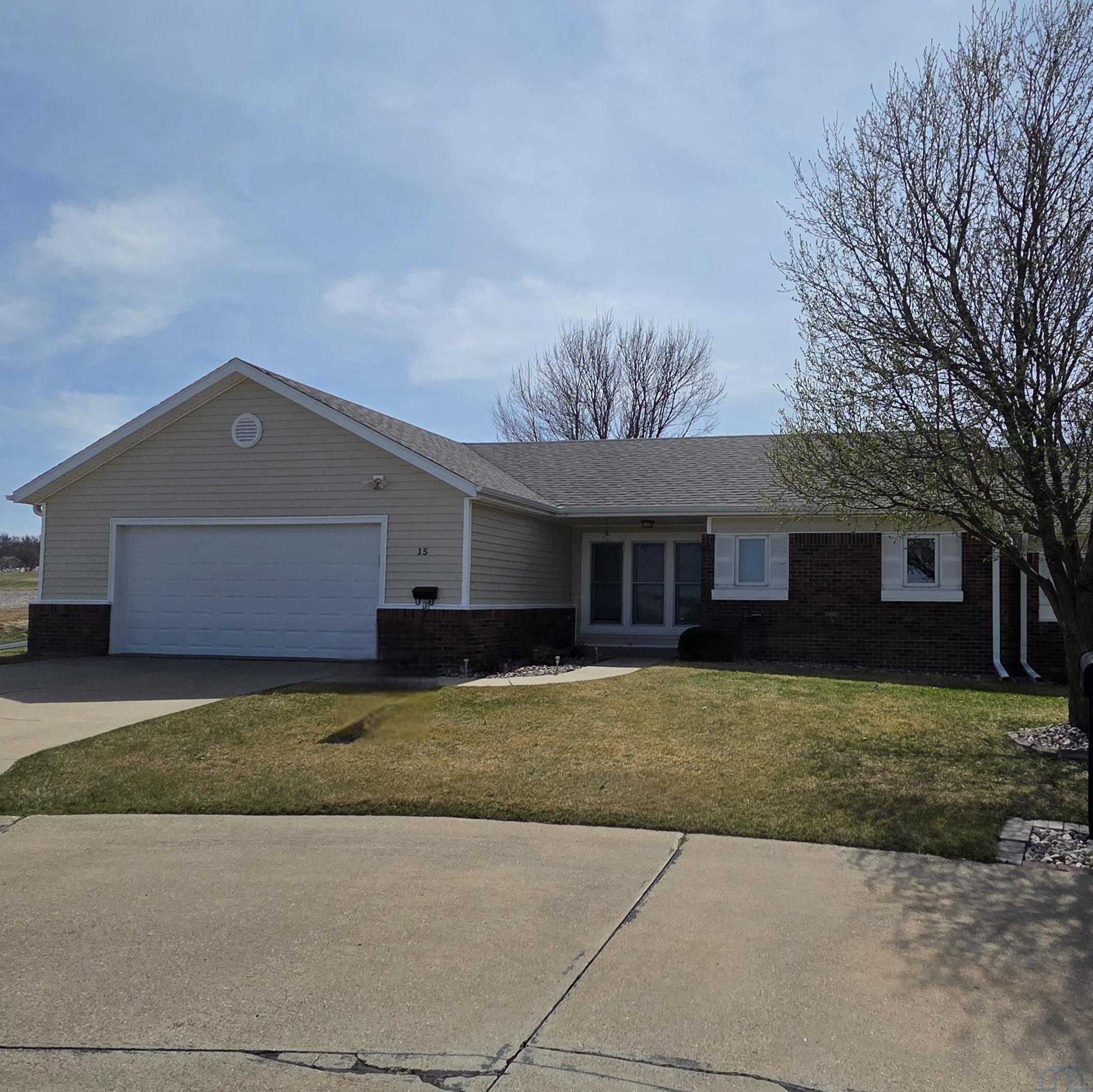 15 Park Village, LeMars, IA 51031 