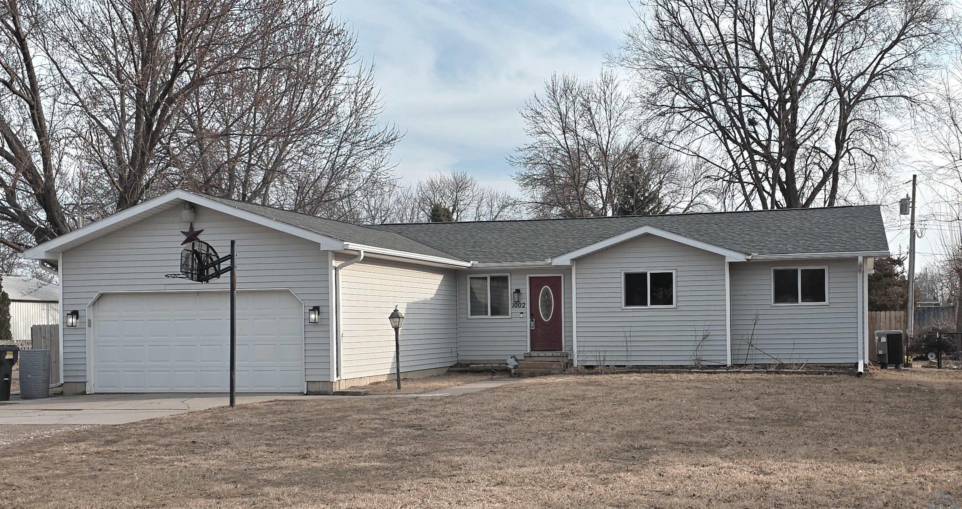 1002 Vine Street, Dakota City, NE 68731 