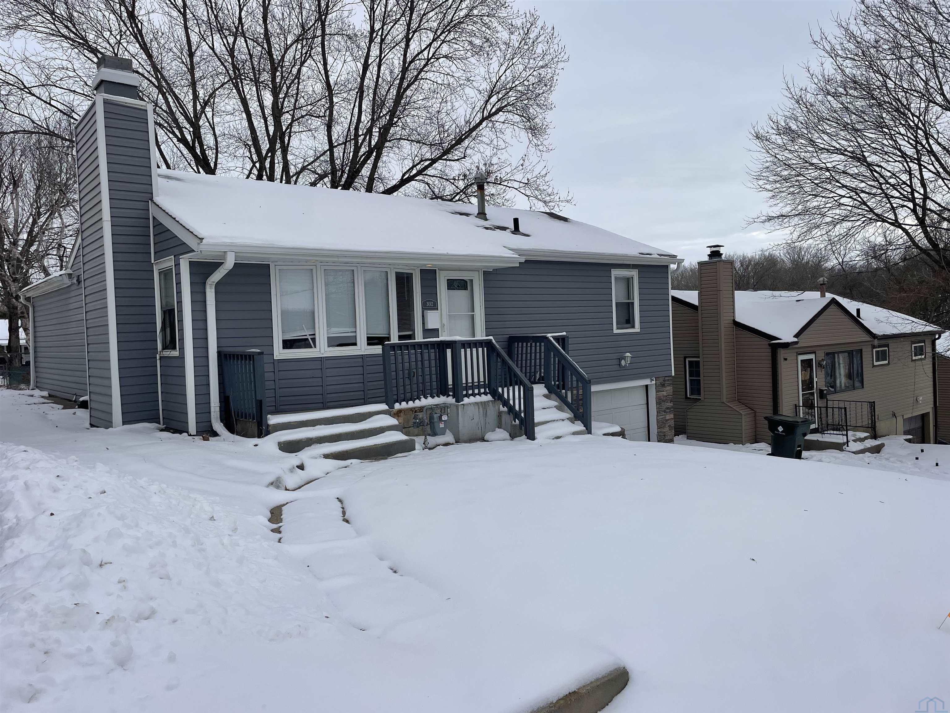 3012 CORNELIA ST S, Sioux City, IA 51106 