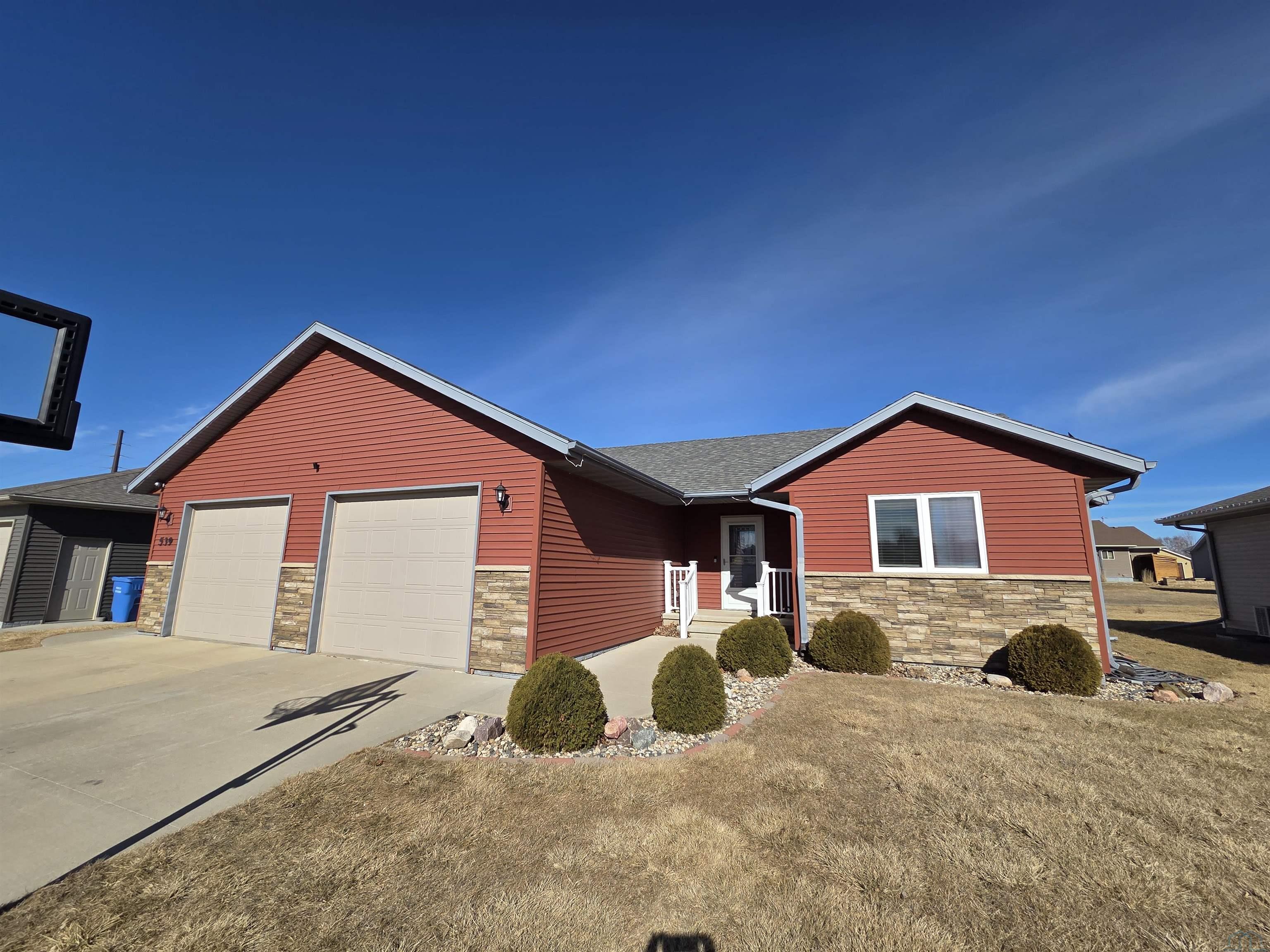 539 14th St SW, LeMars, IA 51031 