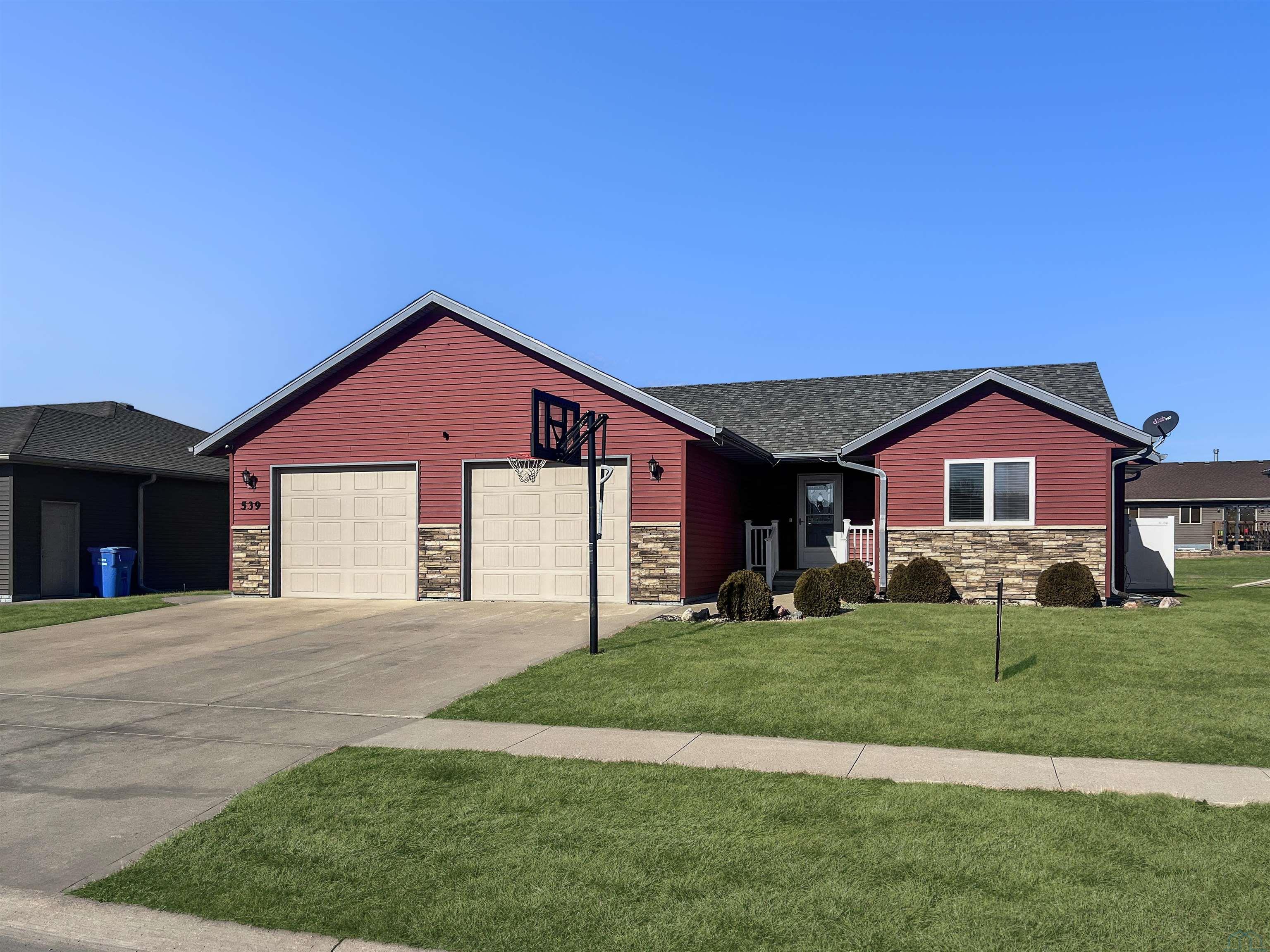 539 14th St SW, LeMars, IA 51031 