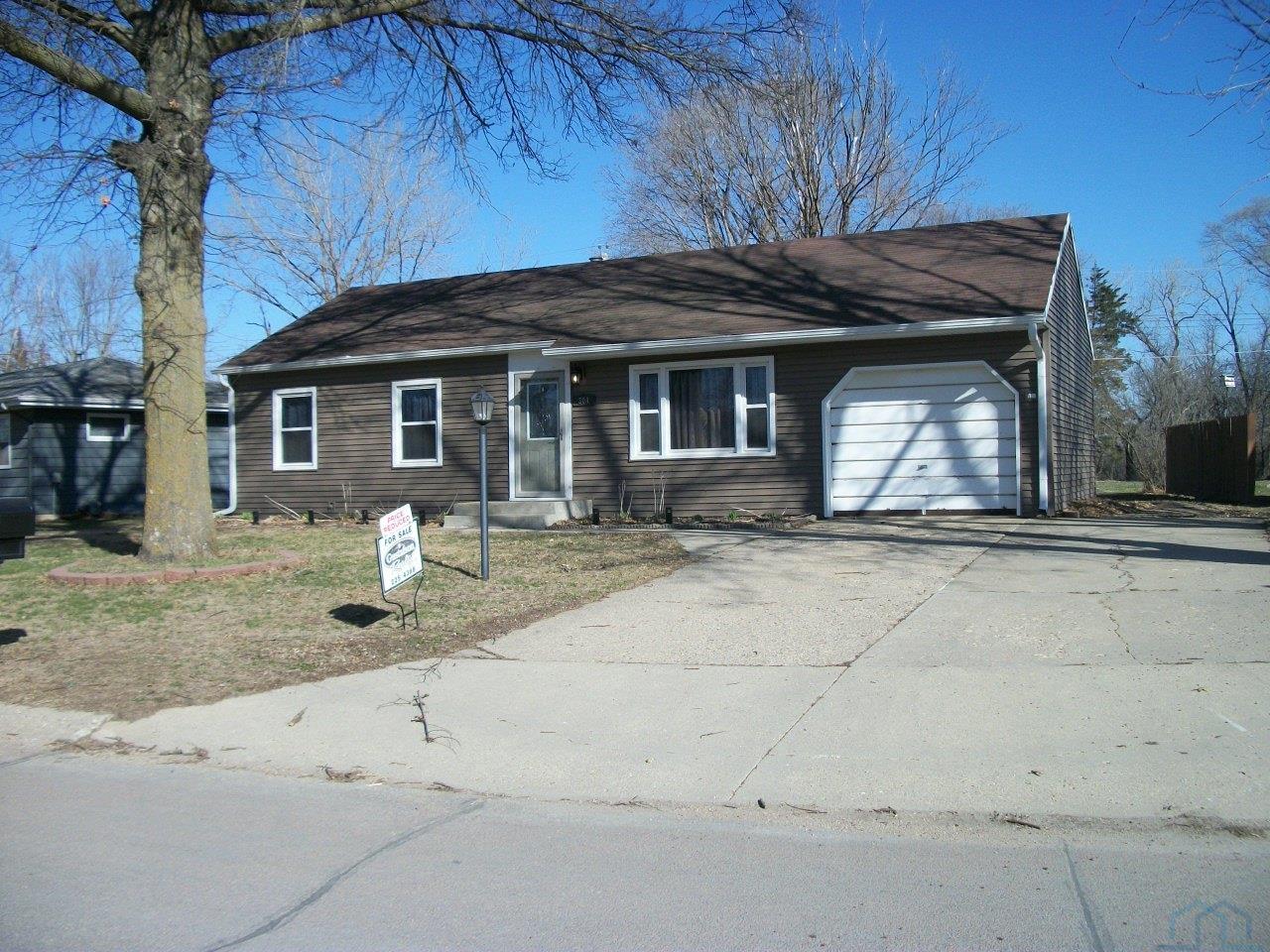 304 Sequoia Drive, Cherokee, IA 51012- 