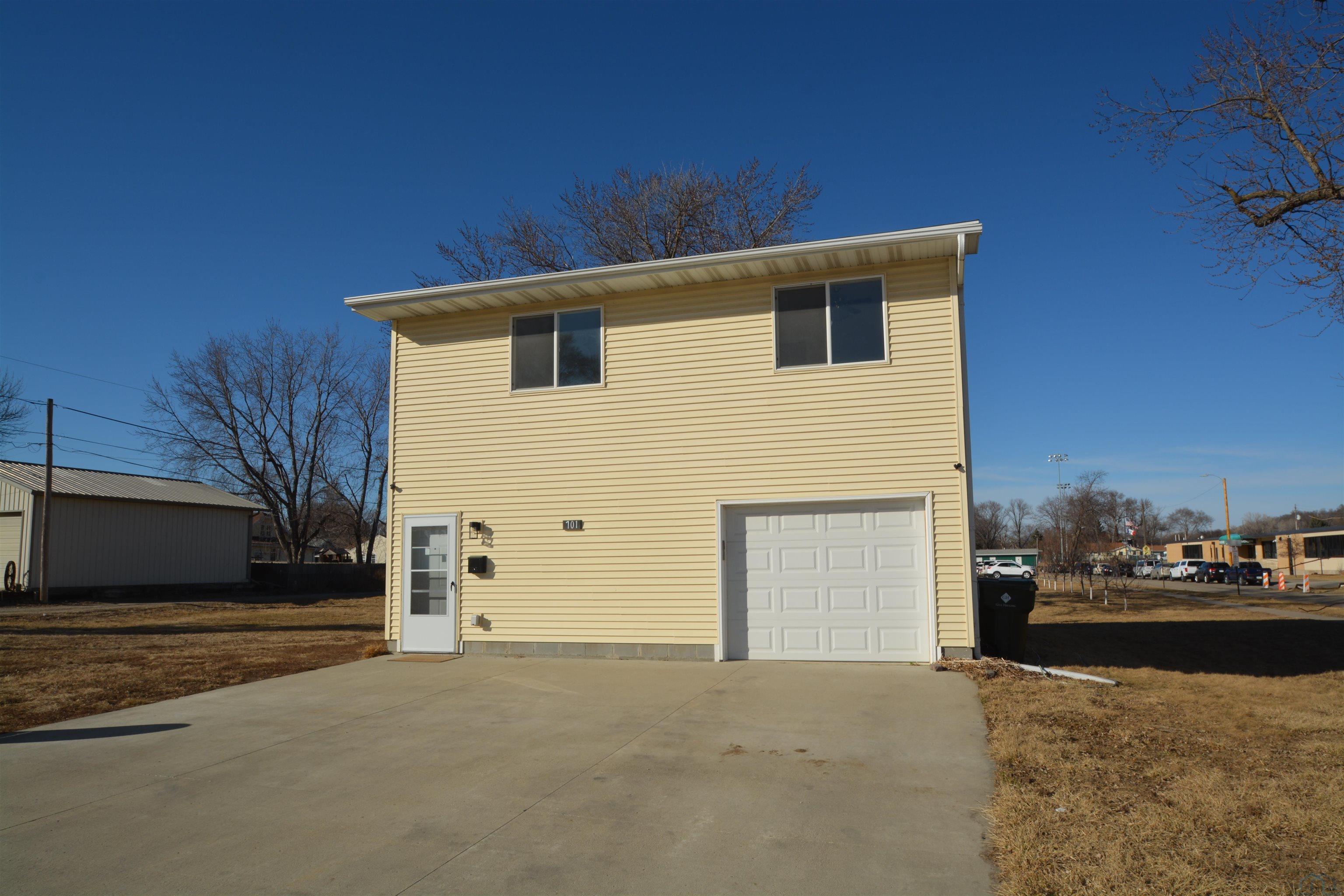 701 Wright Ave, Sioux City, IA 51109 