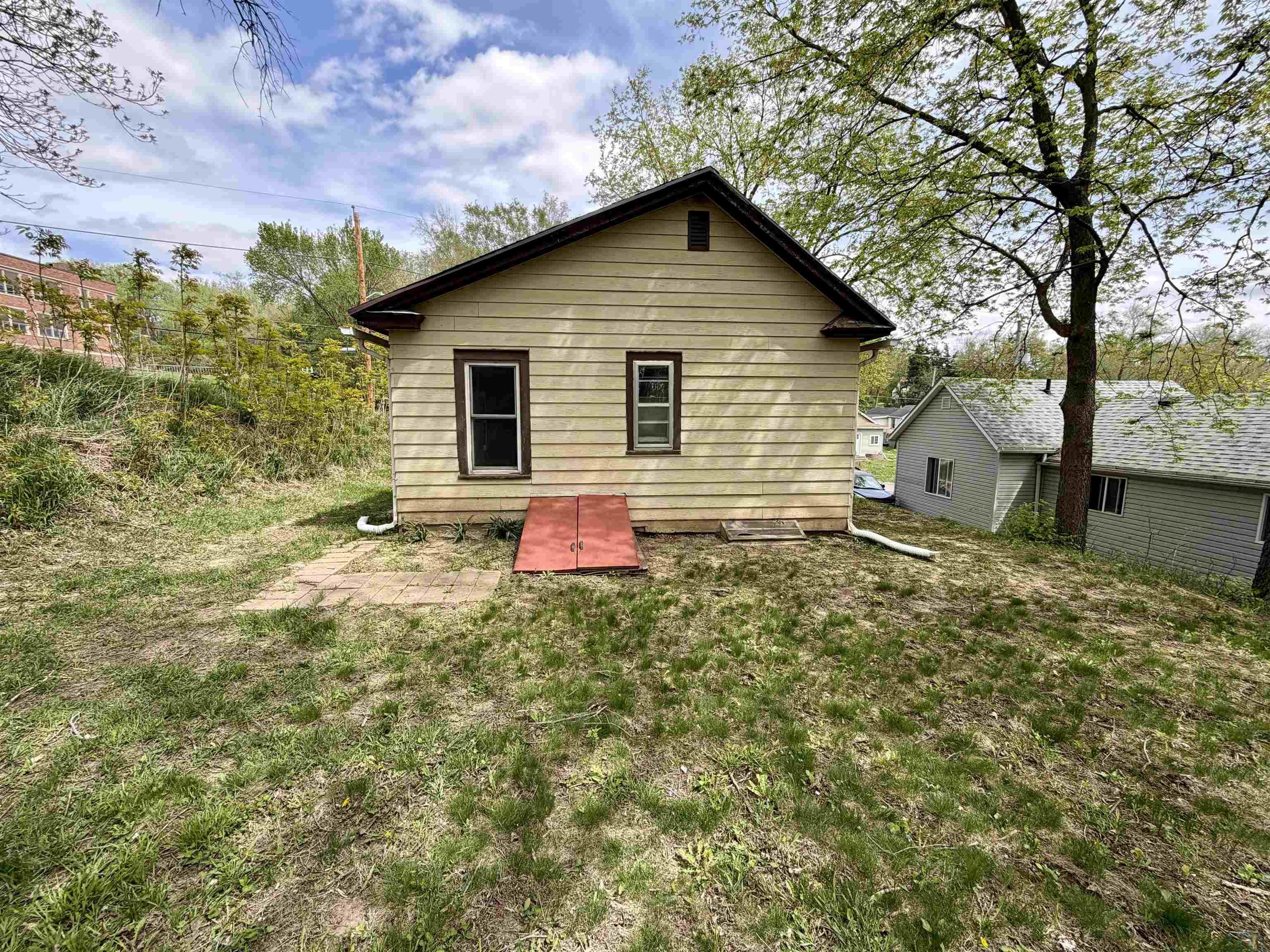 MLS #831338