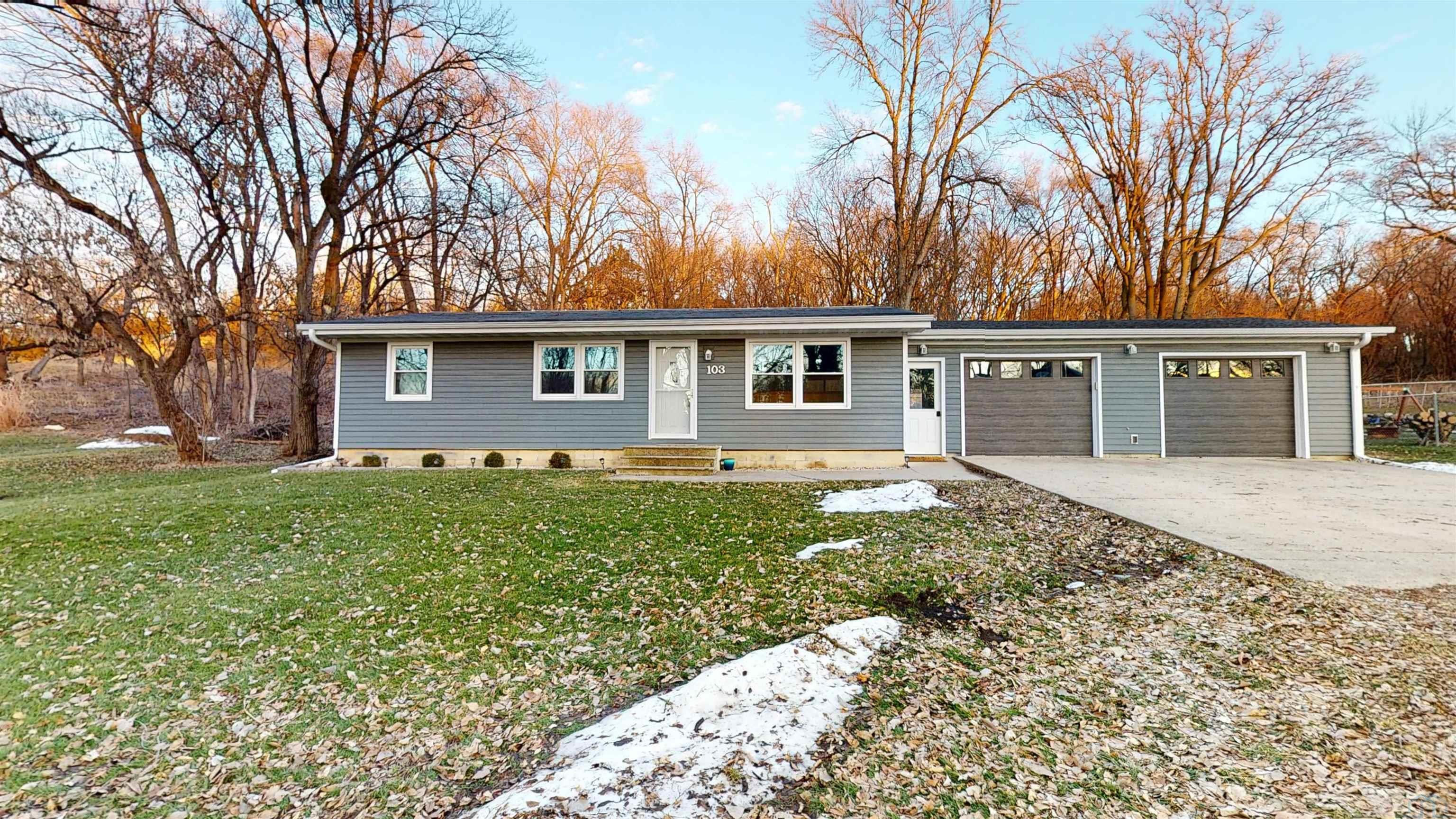 103 WALNUT ST, Sioux Rapids, IA 50585 