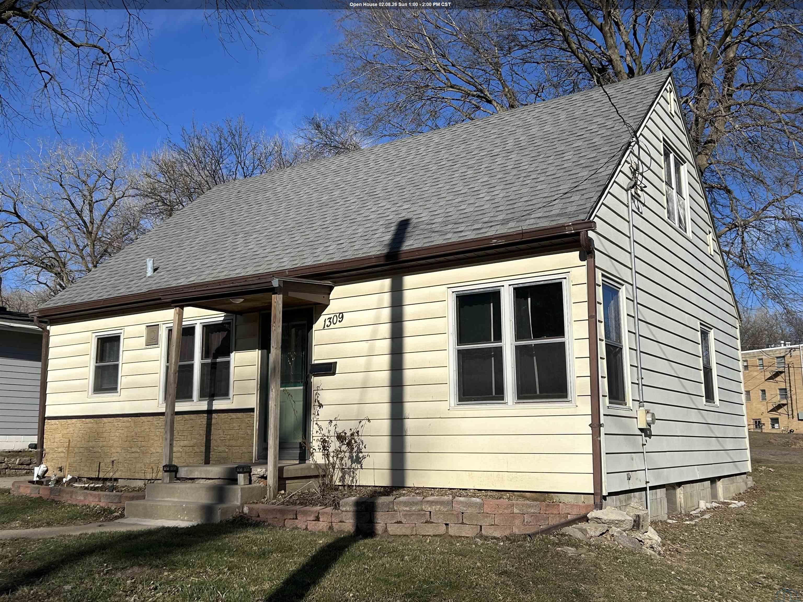 1309 29th St., Sioux City, IA 51104 
