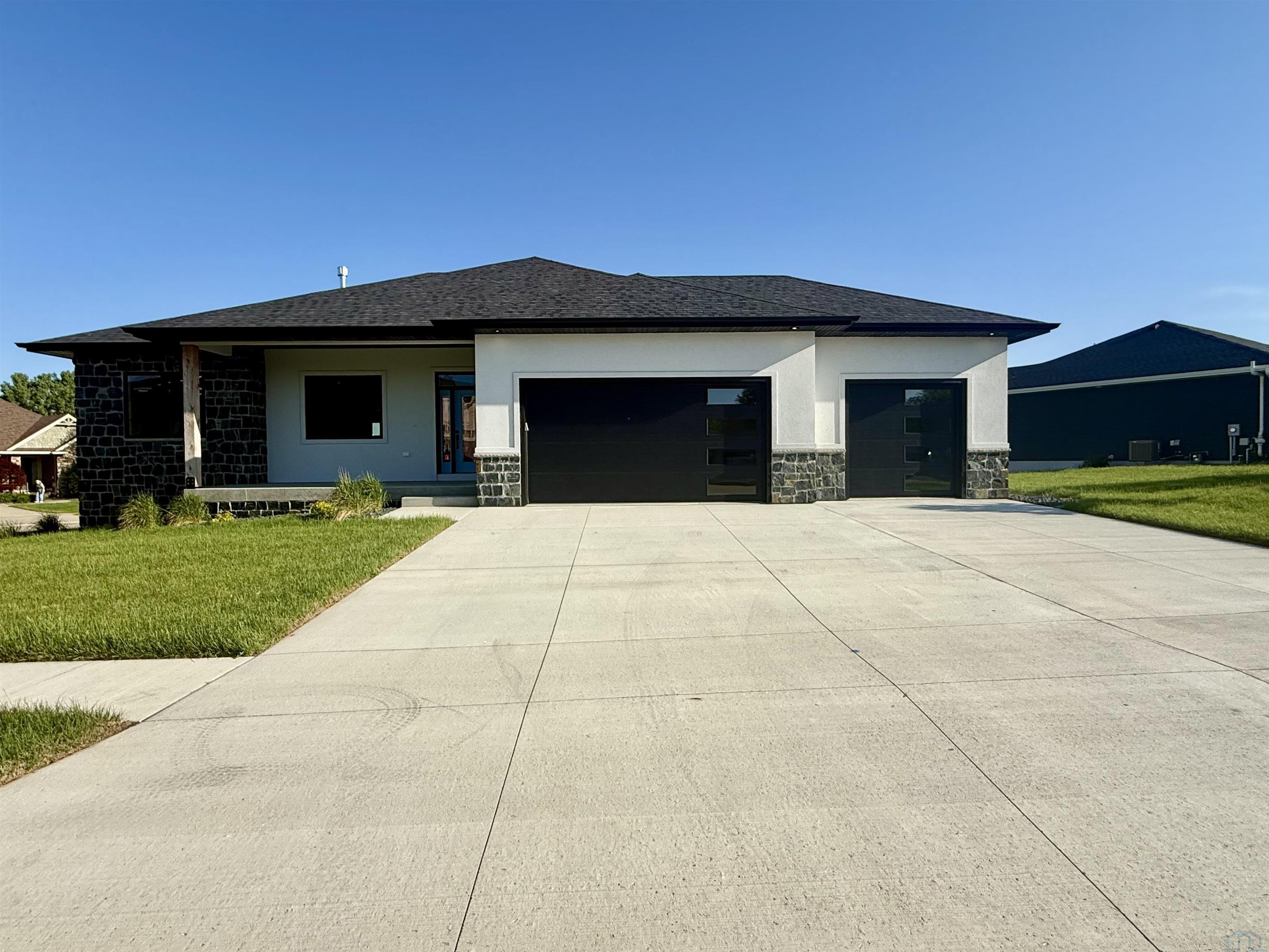 2600 Nicklaus Blvd, Sioux City, IA 51106 