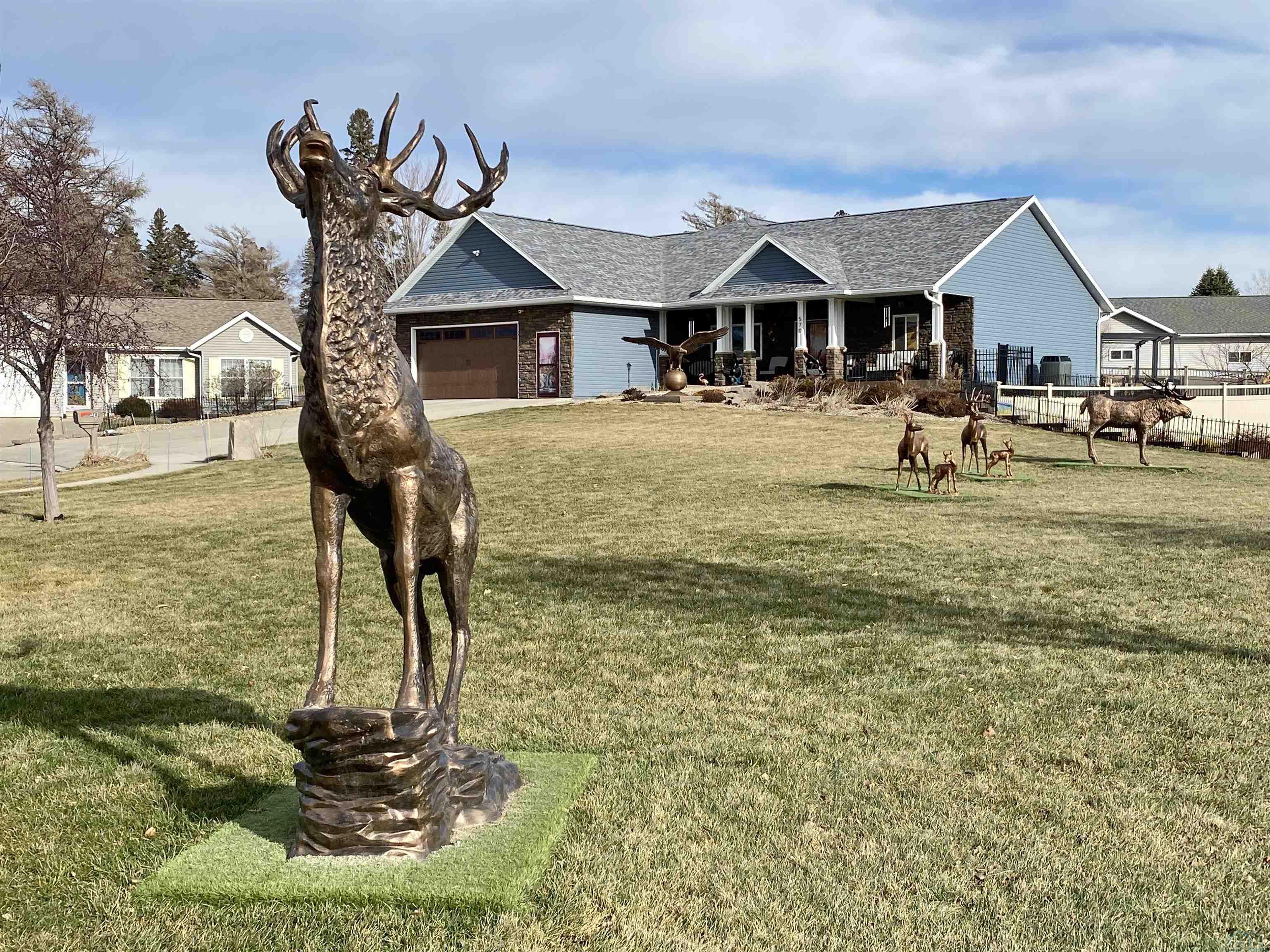 570 Loreta Lane, LeMars, IA 51031 