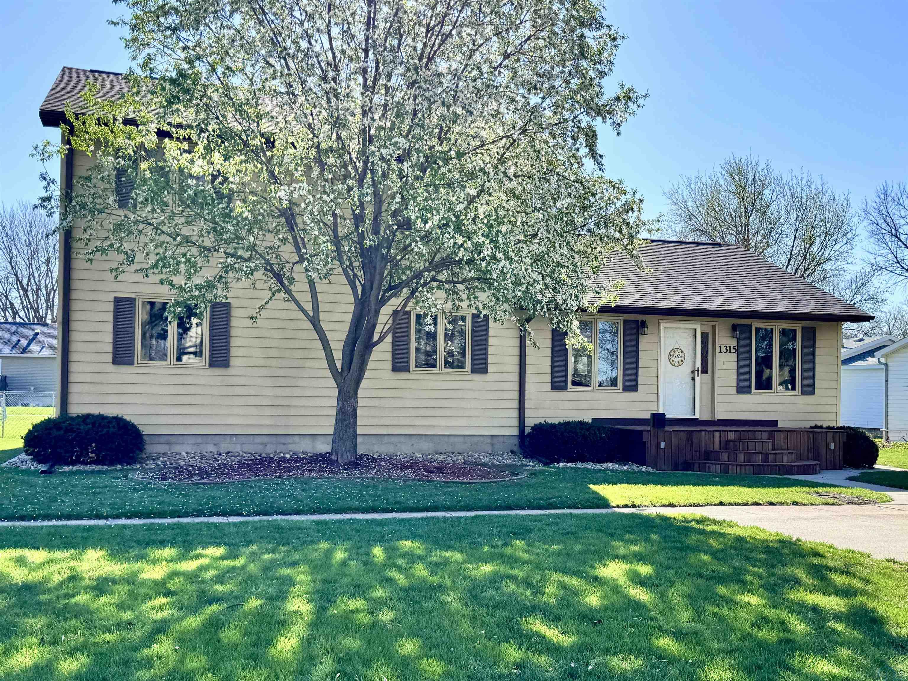 1315 13th Street, Onawa, IA 51040 