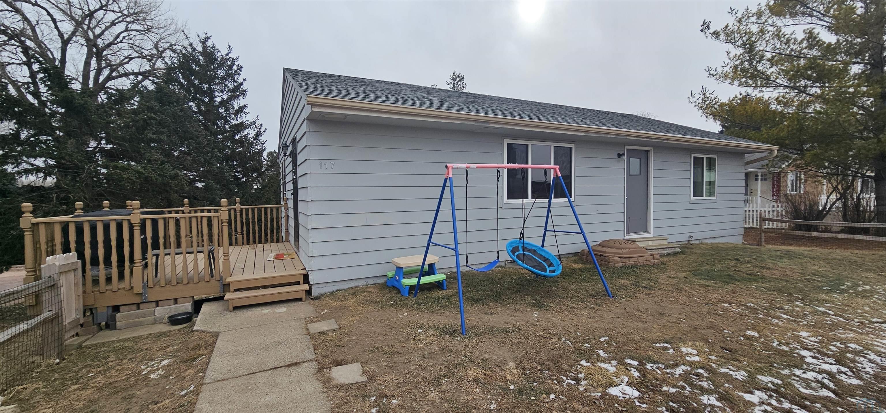 117 NORTHSHORE DR, No. Sioux City, SD 57049 