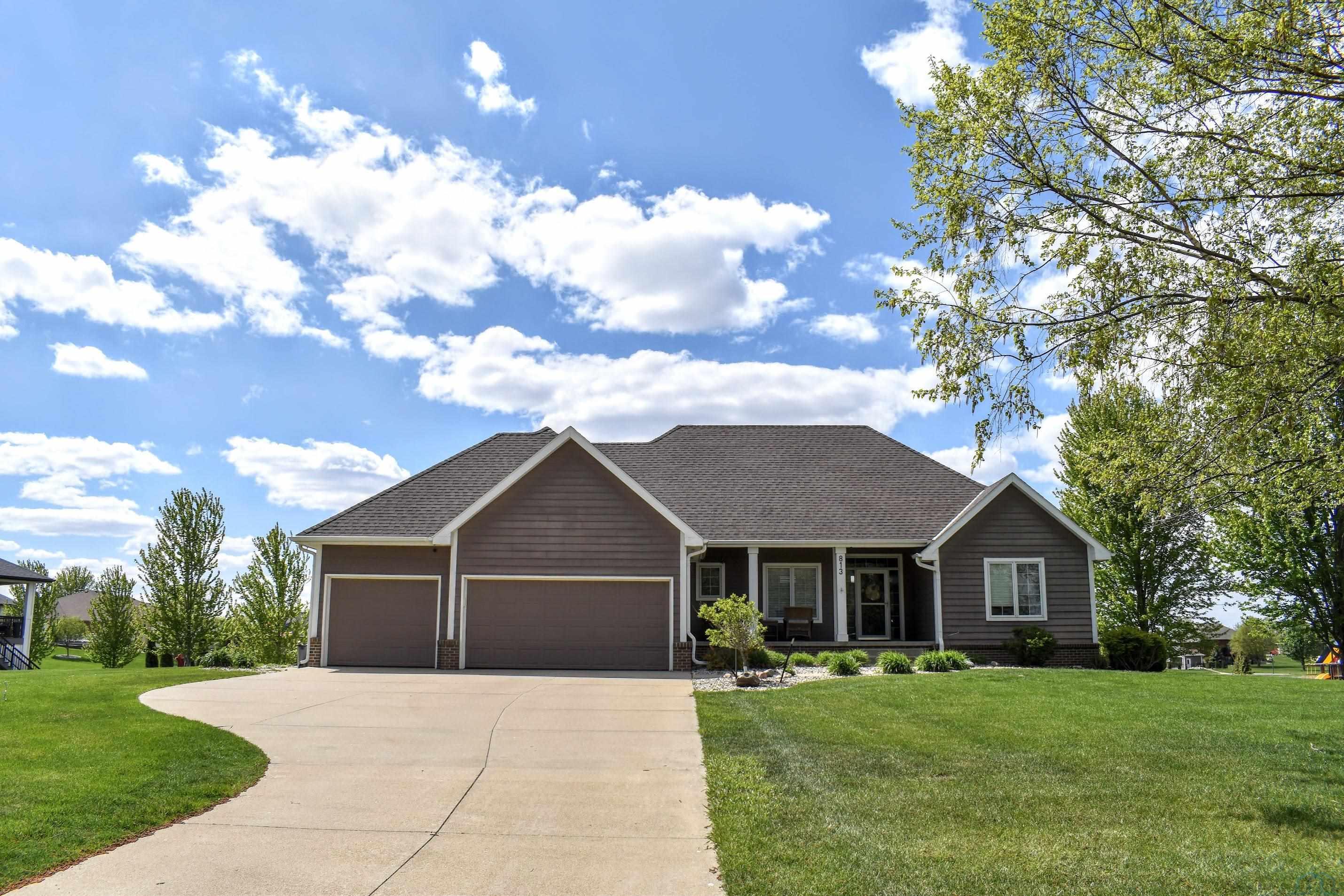 813 Brookside Drive, Jefferson, SD 57038 