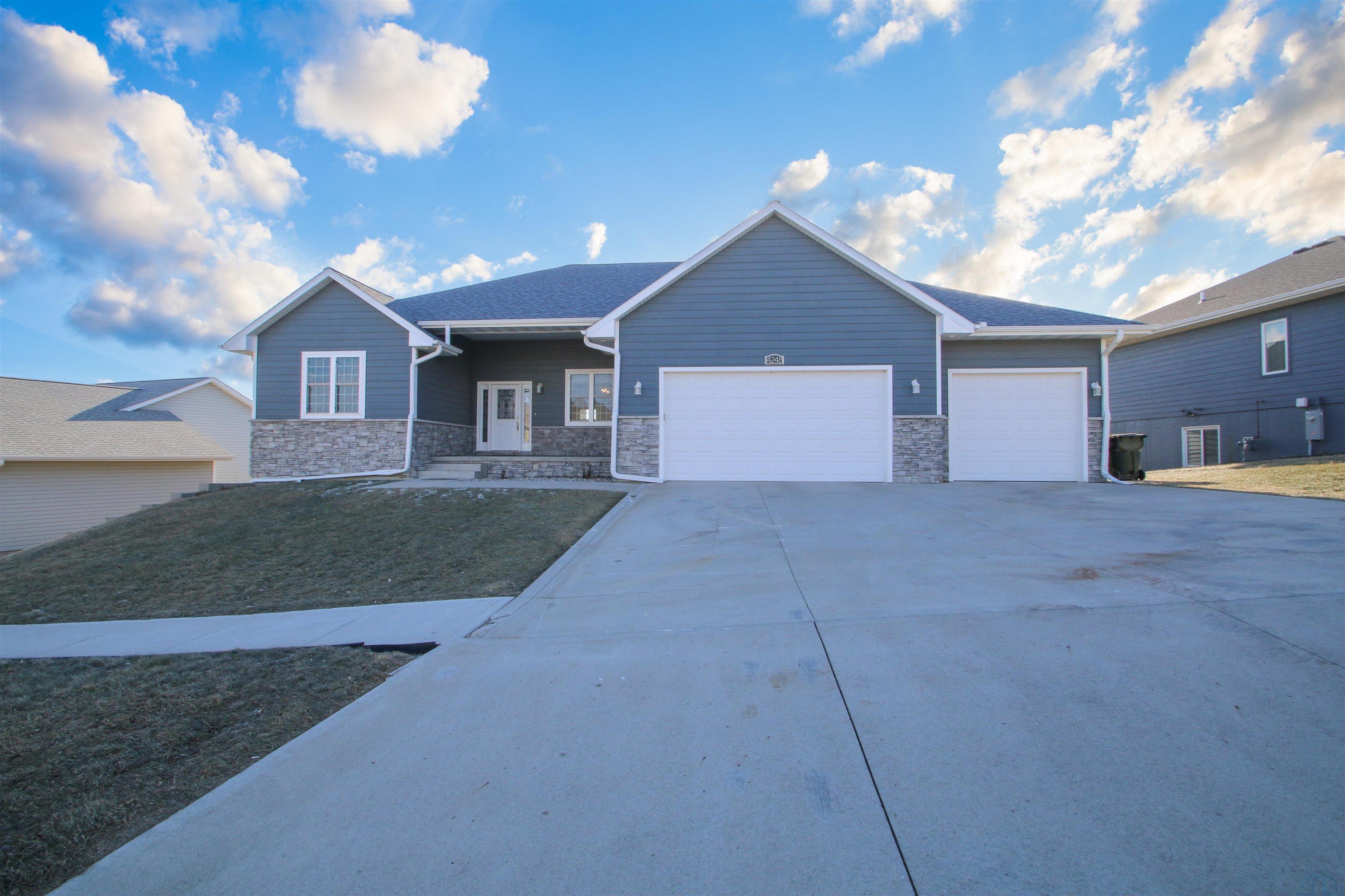 4248 Fieldcrest Drive, Sioux City, IA 51103 