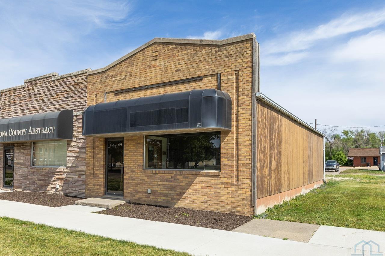 706 Iowa Avenue, Onawa, IA 51040 