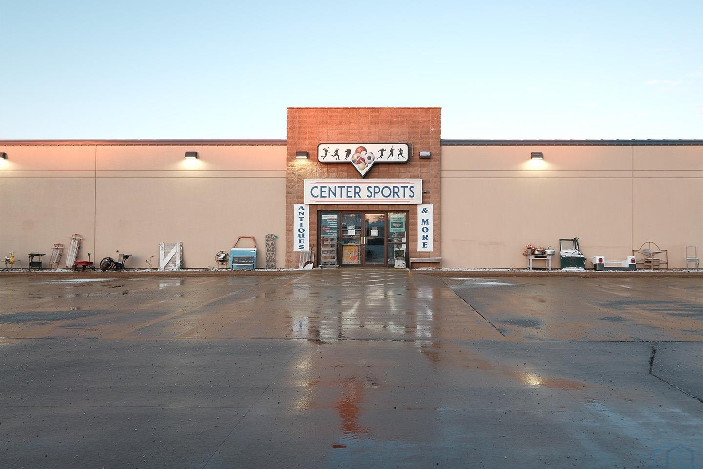 1825 2nd Ave SW, Sioux Center, IA 51250 