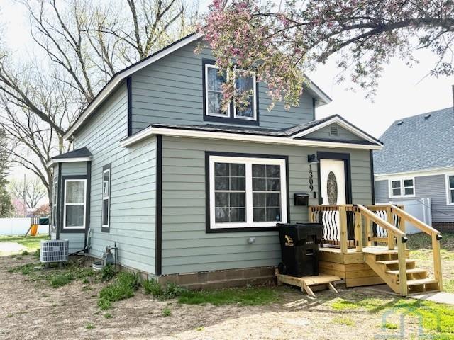 1309 Marble St, Onawa, IA 51040 